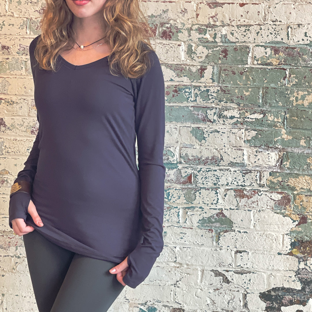 bamboo carbon vneck long sleeve top