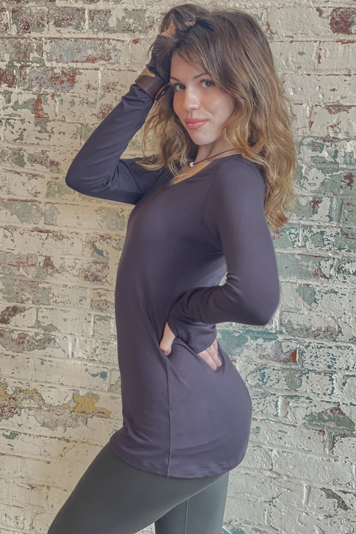 bamboo carbon vneck long sleeve top with fir base leggings