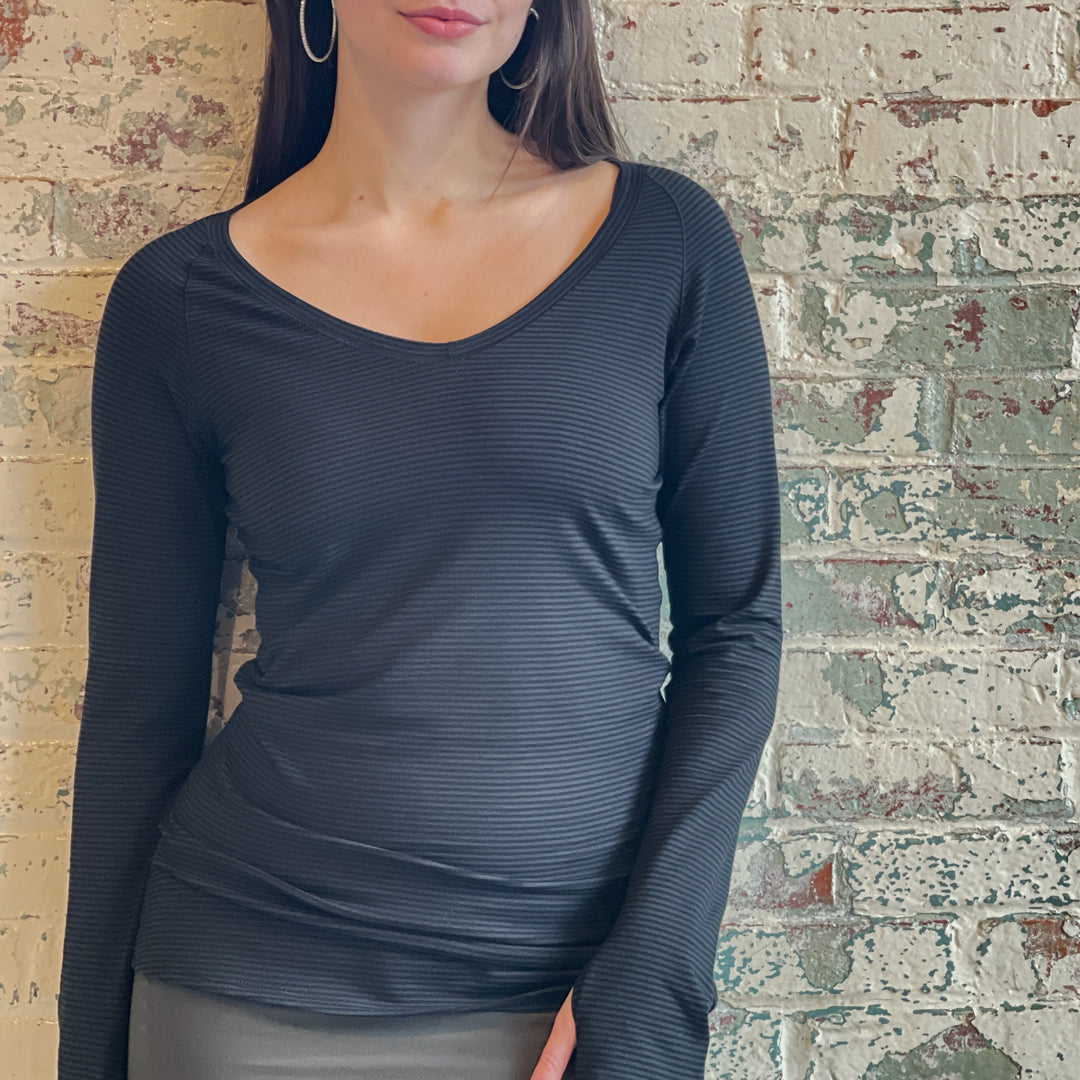 bamboo subtle black vneck longs leeve