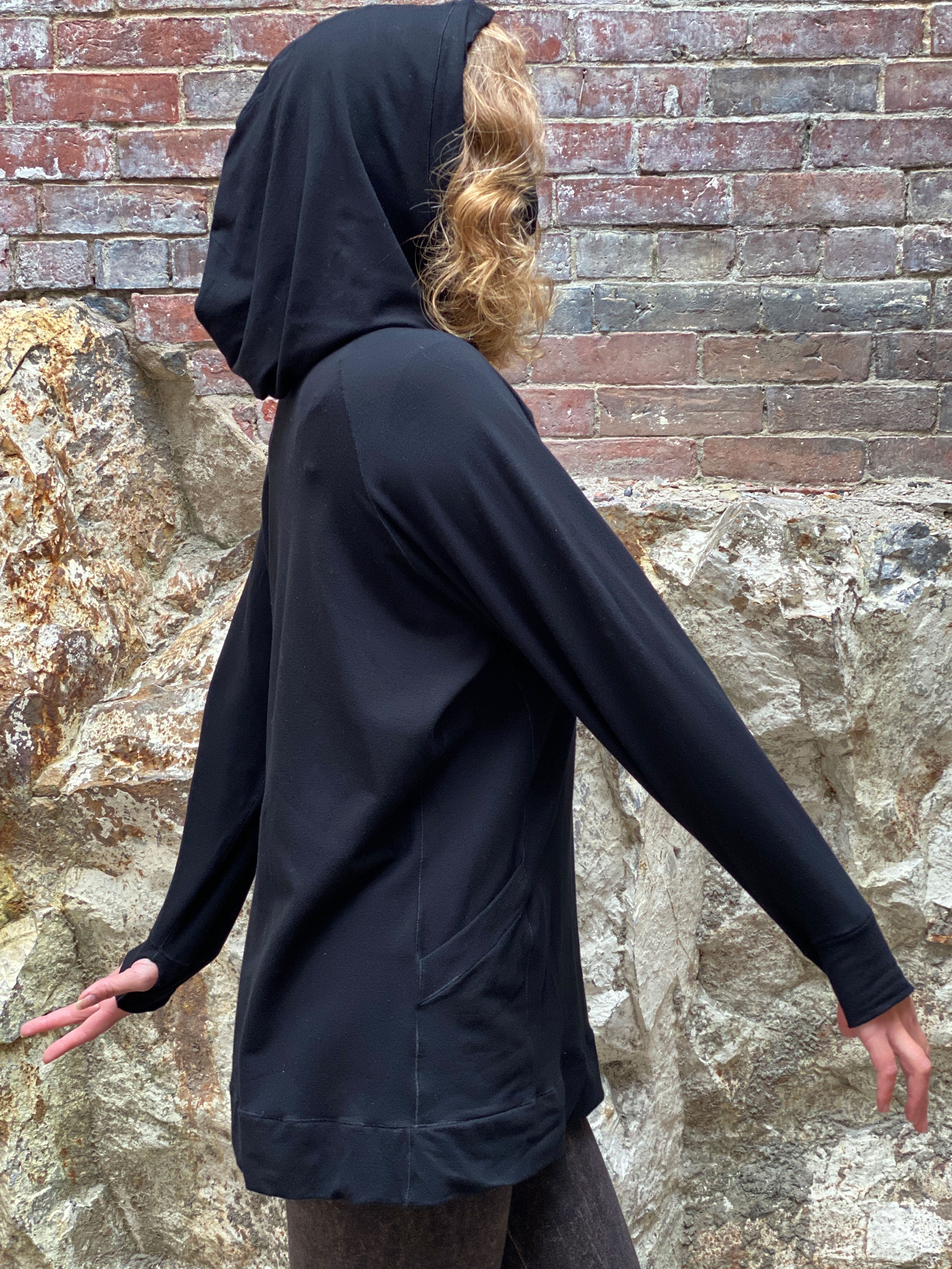 maeve hooded pullover in black