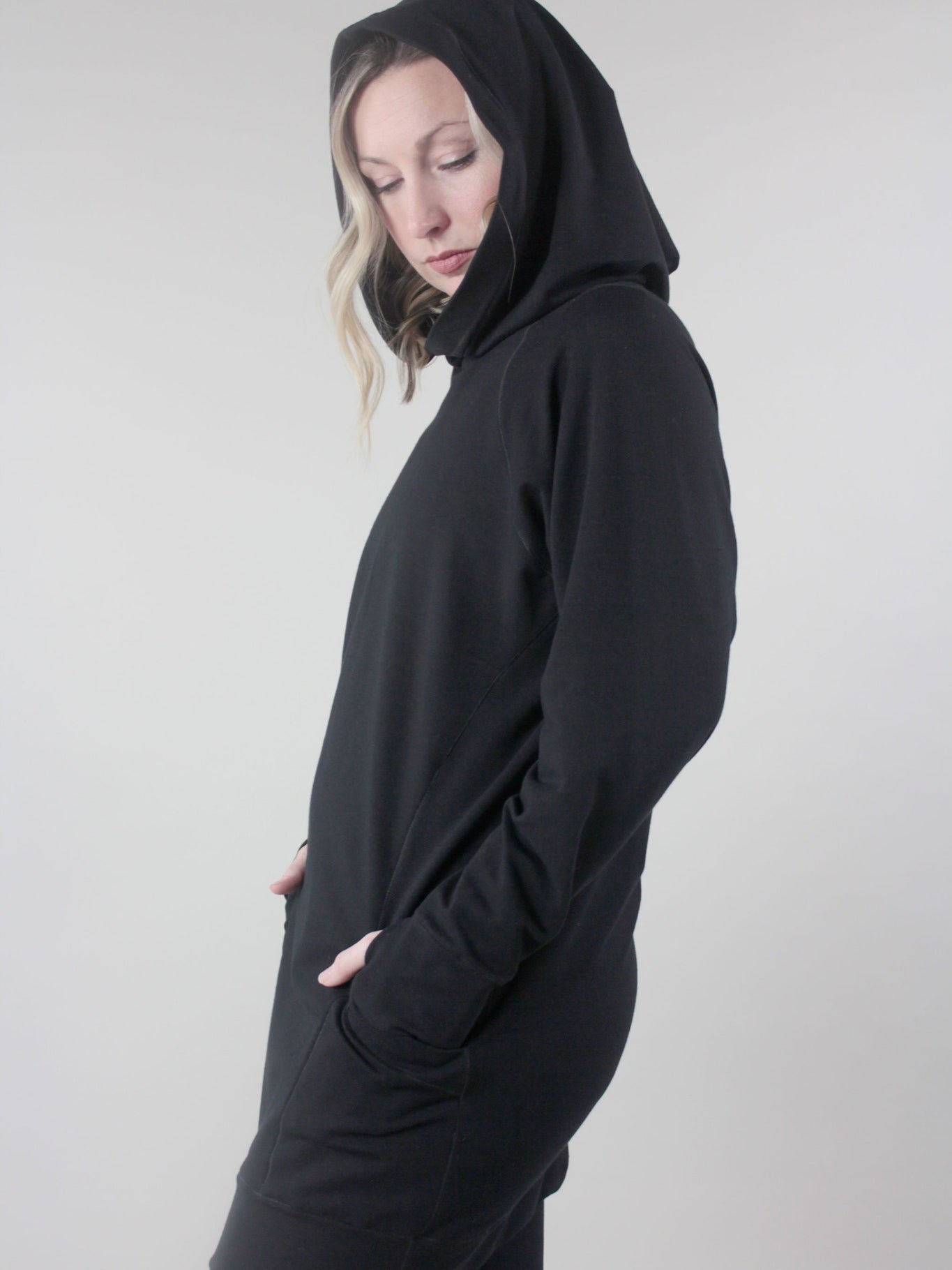 maeve hoody in our angel Erika 5'.0" size cloud