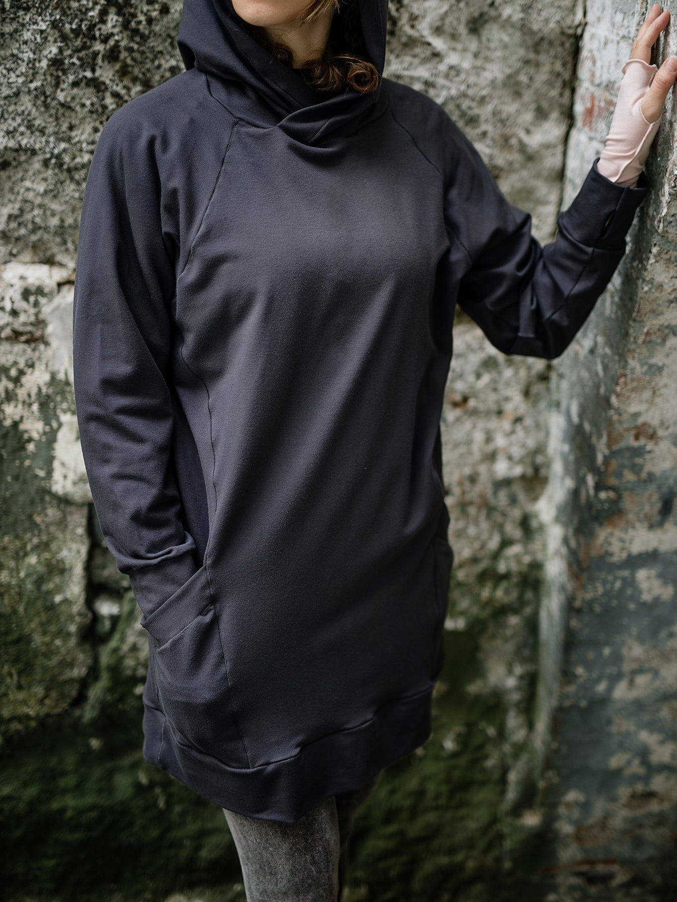 maeve hooded pullover in carbon