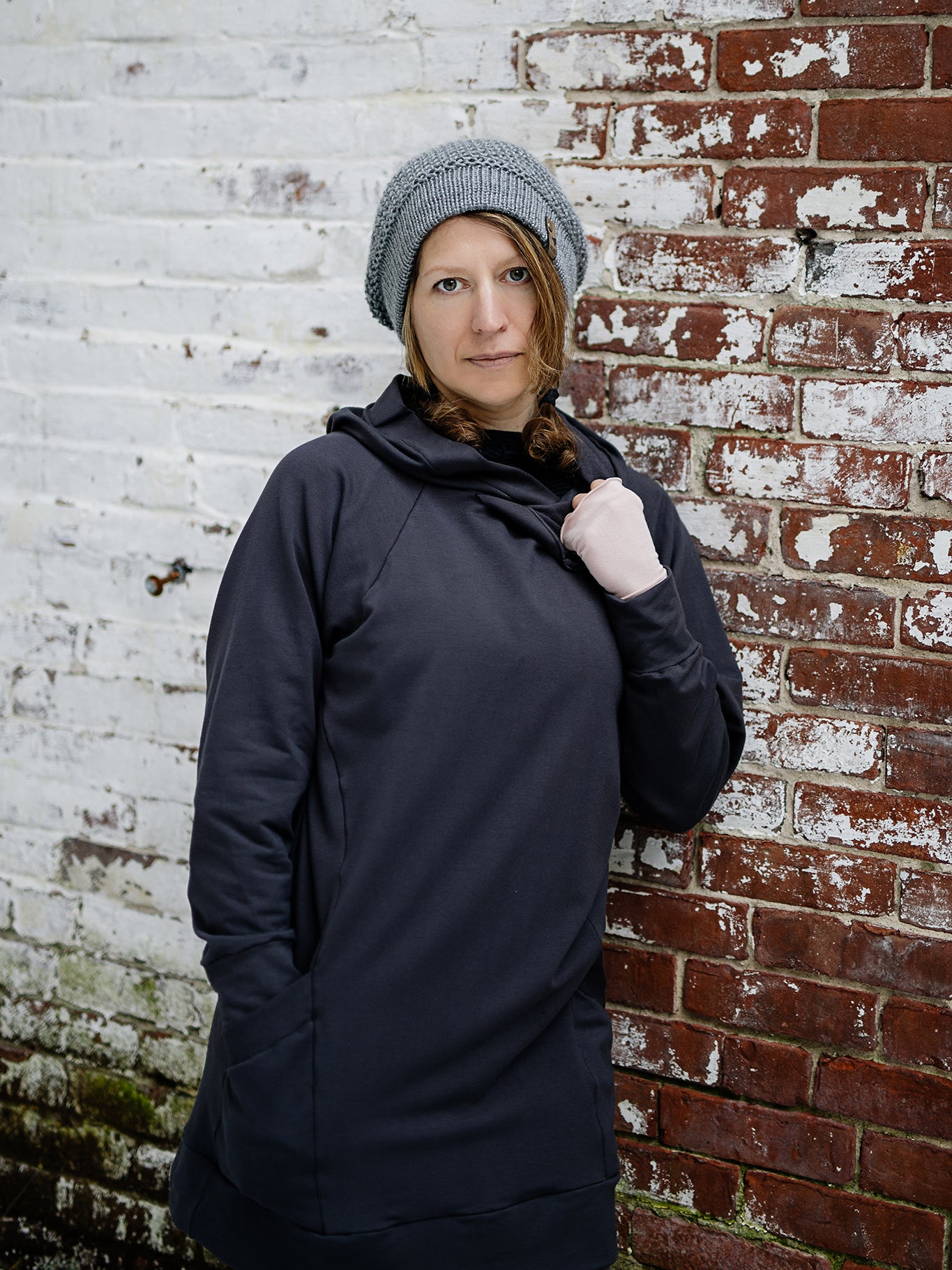 maeve hooded pullover in carbon