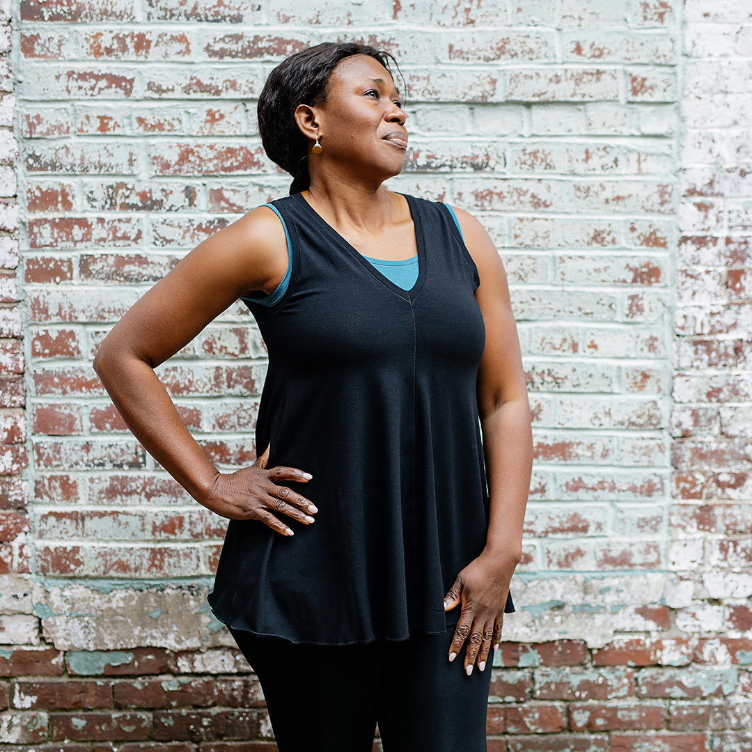 daisy tunic tank in black