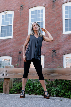 daisy tunic tank in carbon worn with black capri