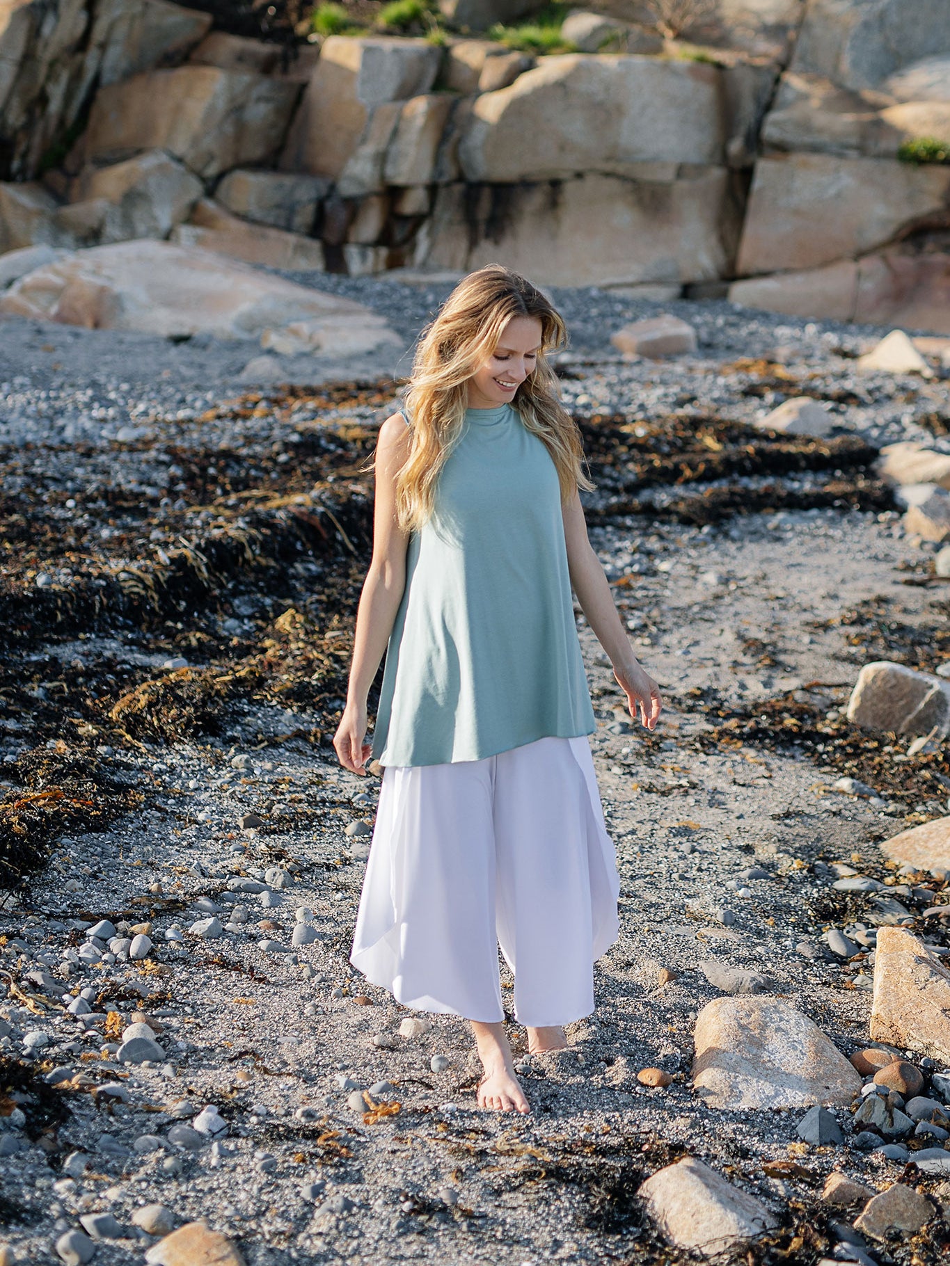 suger® petal pant in white worn with glass daisy