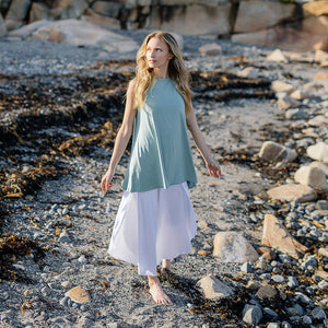 daisy tunic tank in glass worn backwards over white petal pant