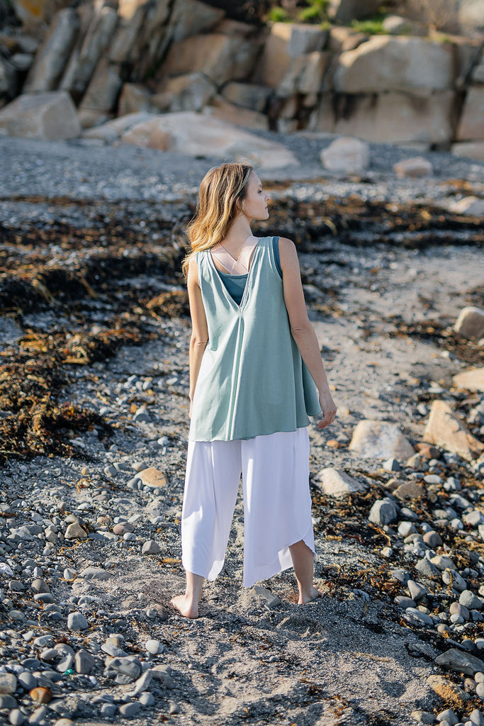 daisy tunic tank in glass worn backwards over white petal pant