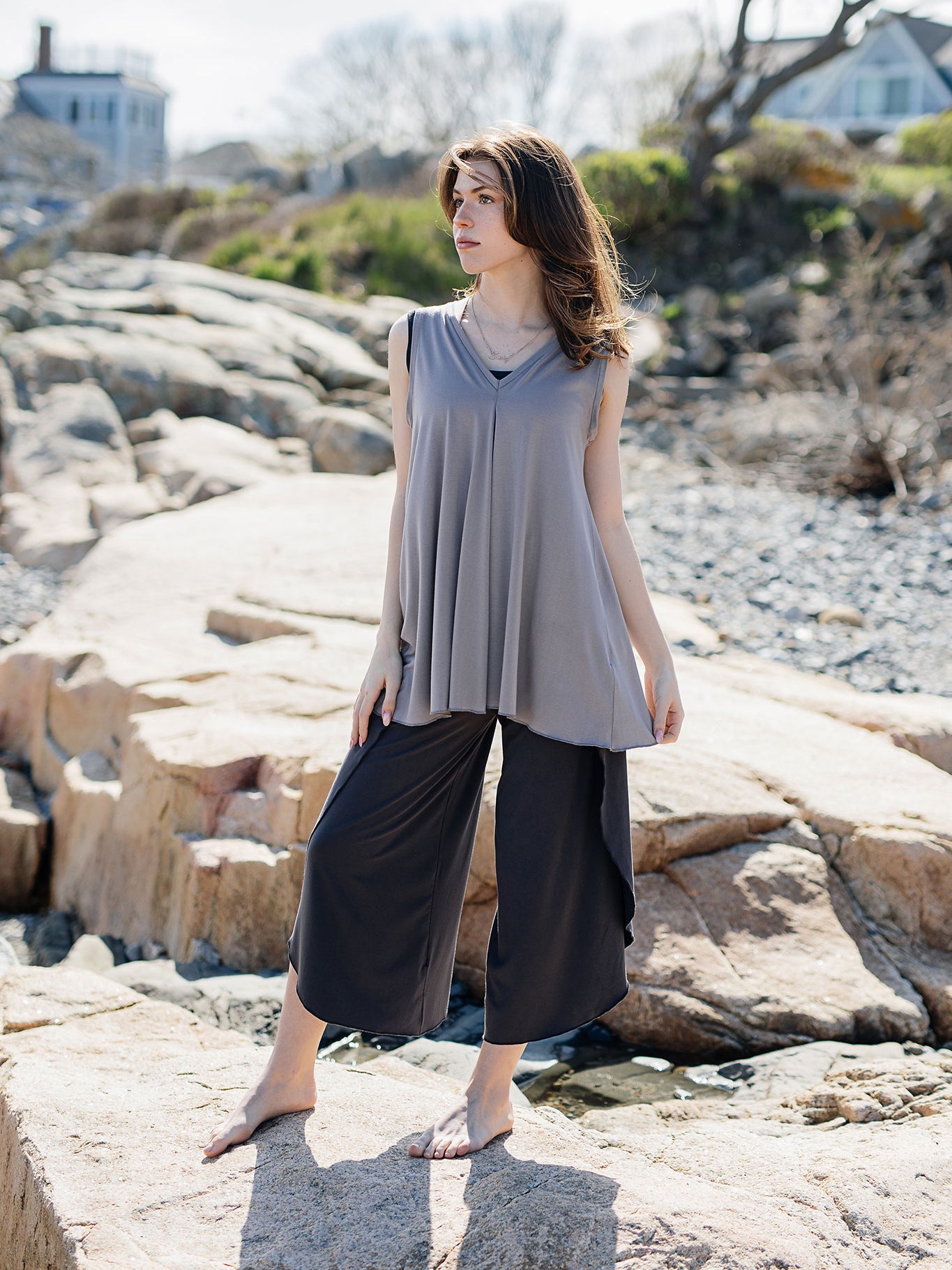 petal pant in carbon paired with moon daisy tunic
