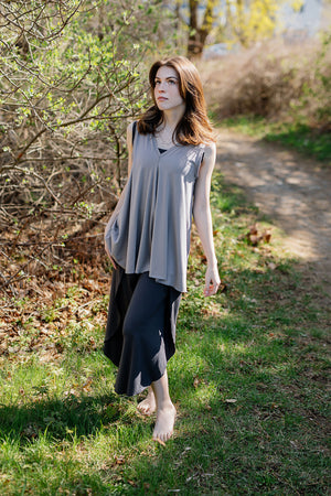 petal pant in carbon paired with moon daisy tunic
