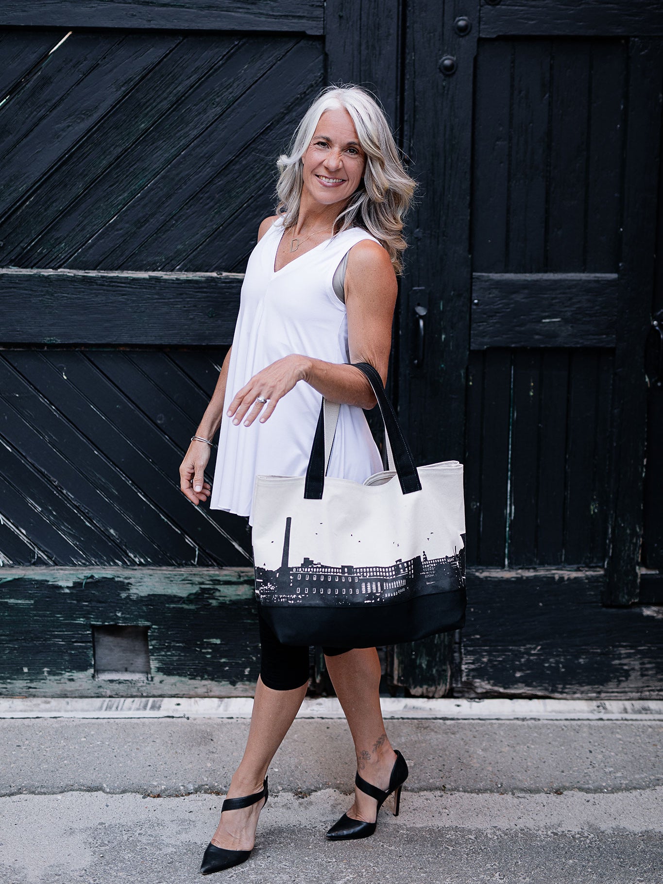 daisy tunic tank styled with black capri