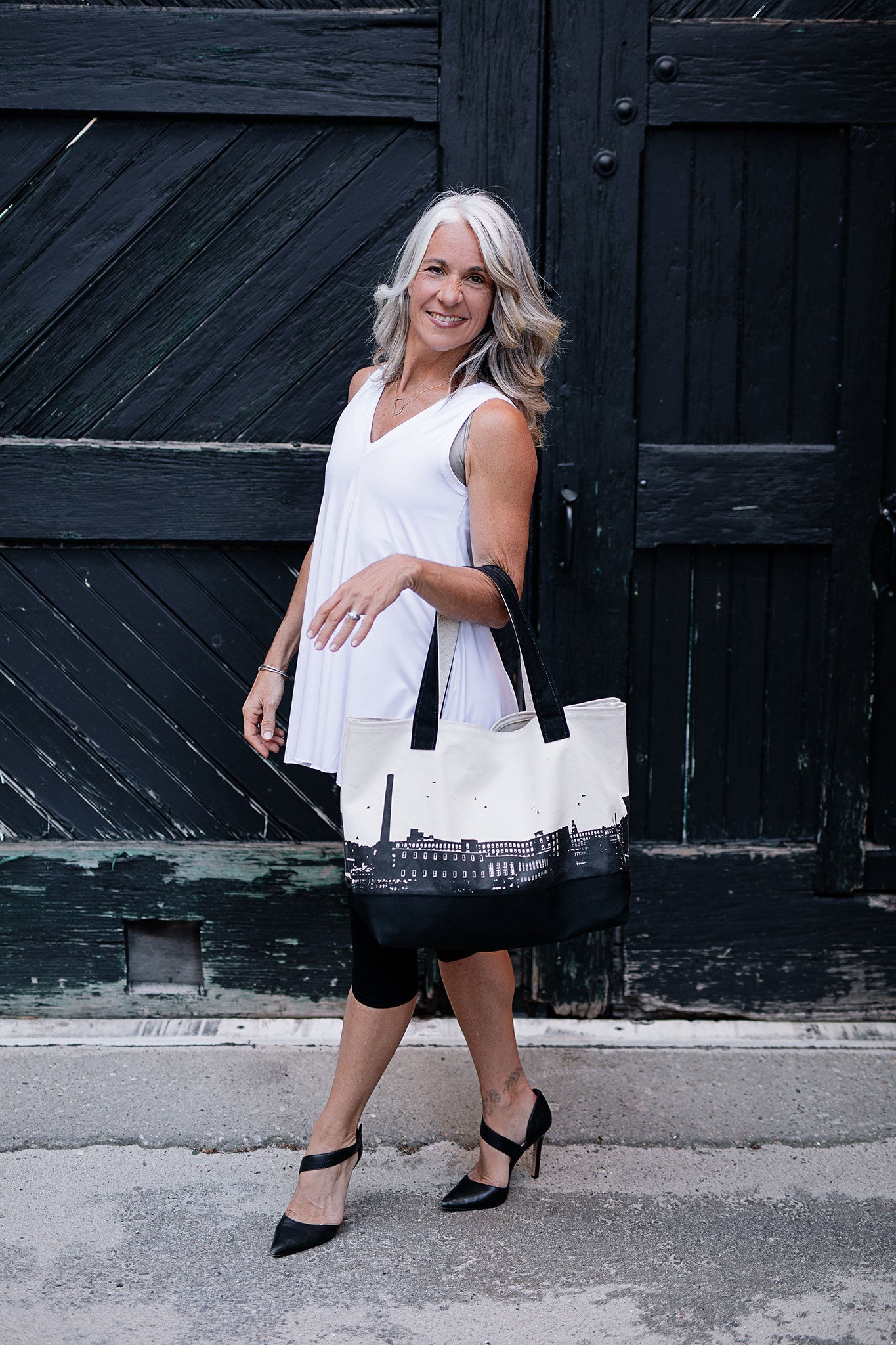 daisy tunic tank styled with black capri