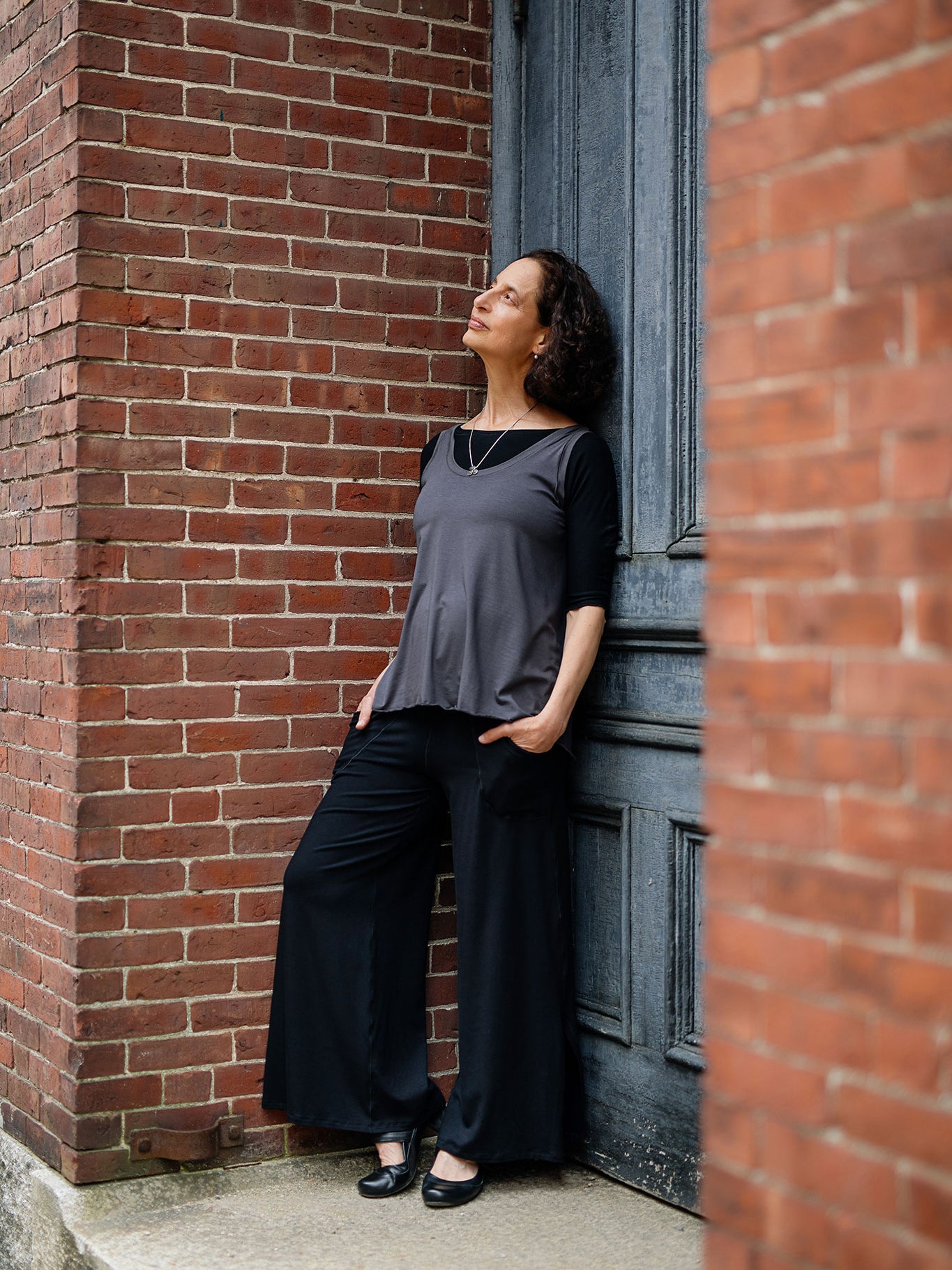 suger® tulip tisse tank in carbon styled over blue mineral rose top + black mineral