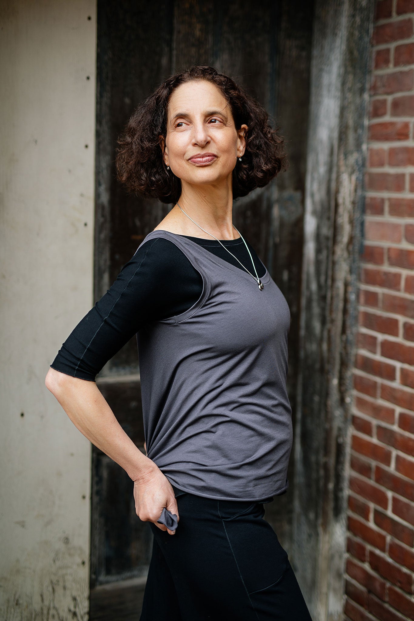 tulip tissue tank in carbon + black rose 