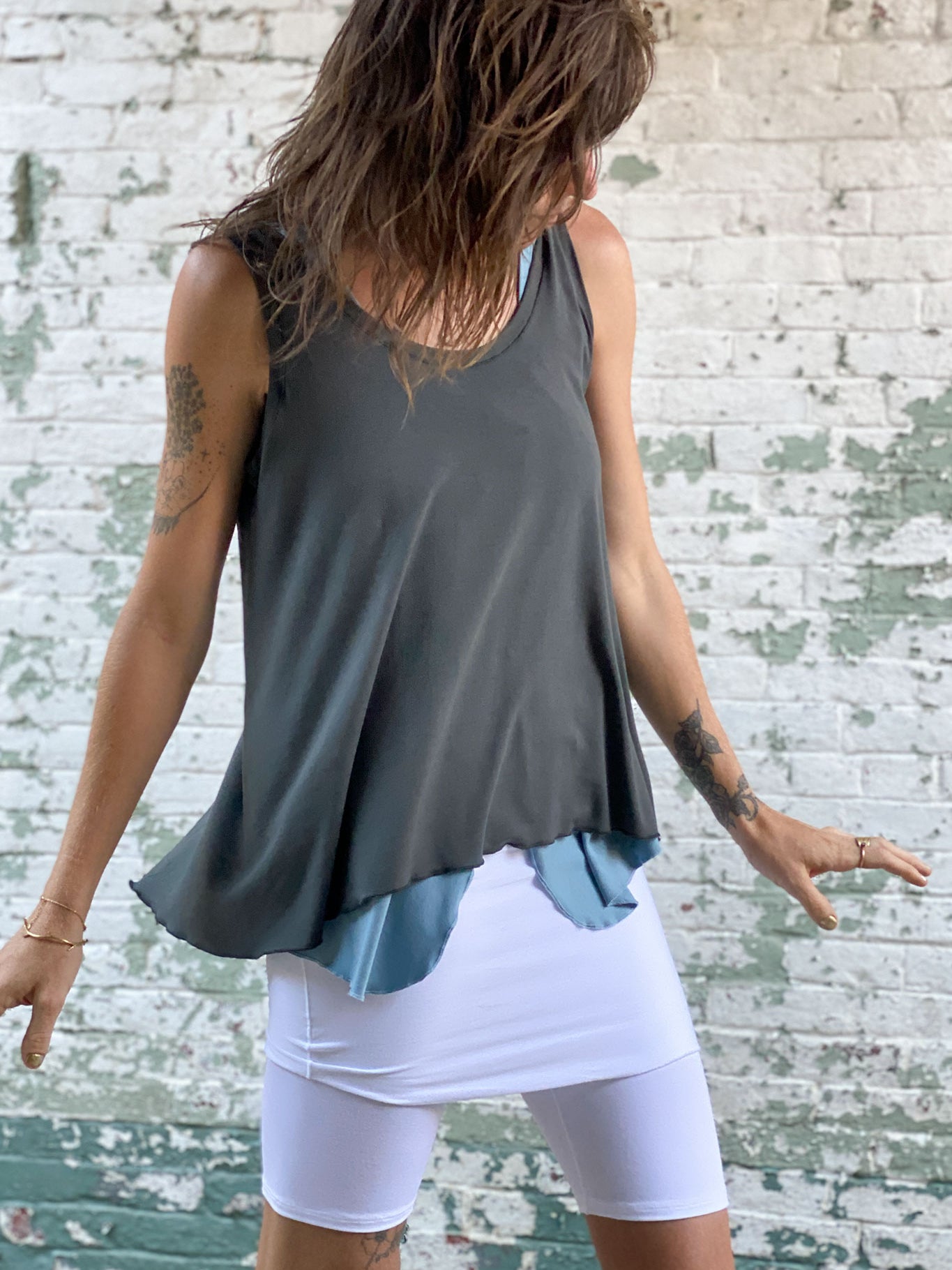 hiker convertible short in white with tulip top in ore