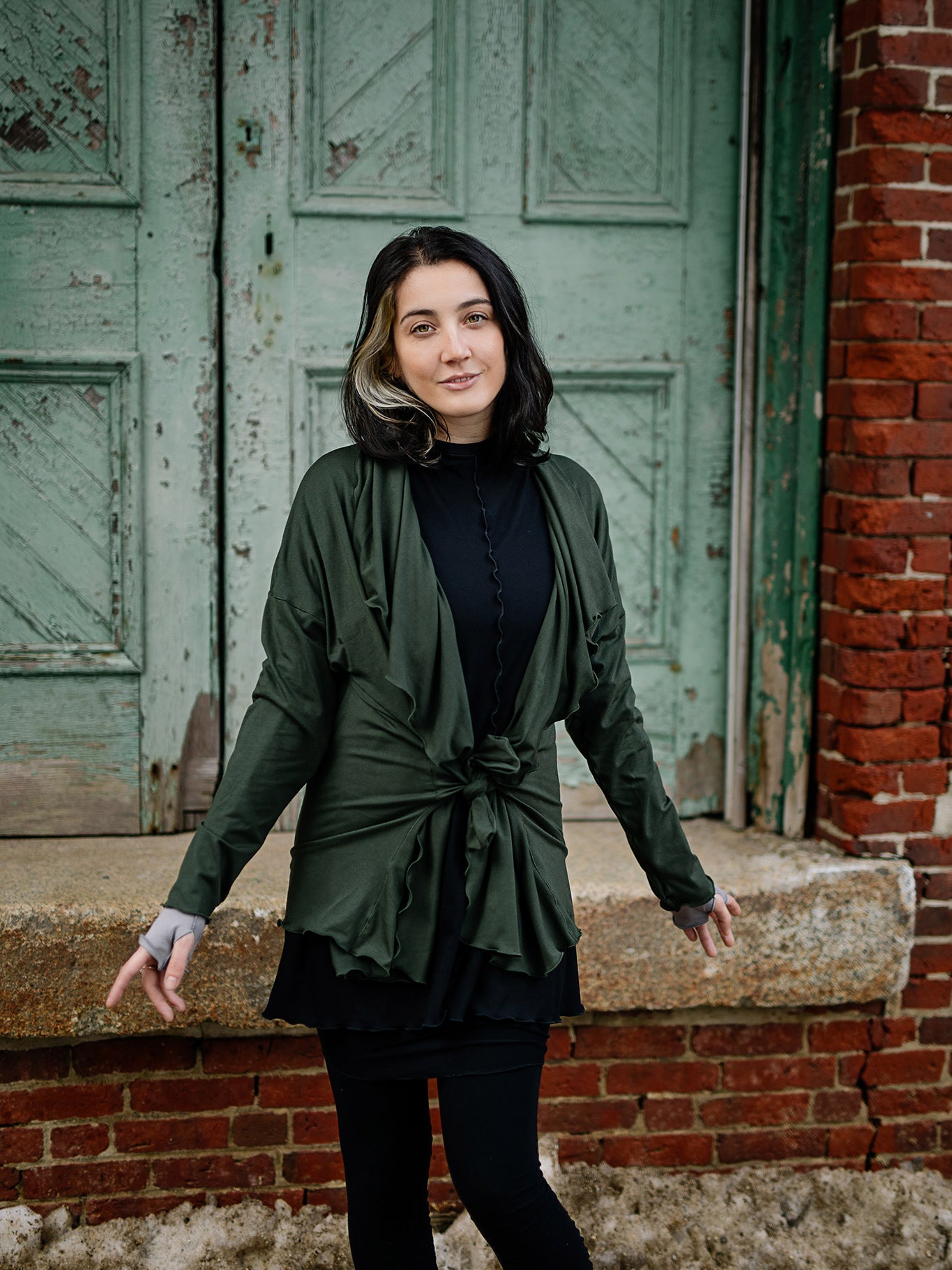 river jacket in fir with swing top in black