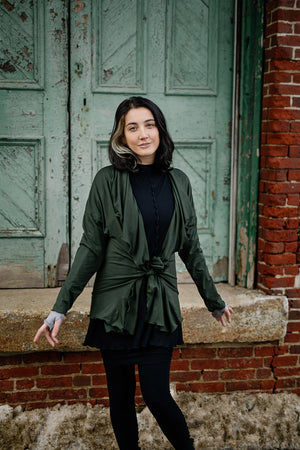 river jacket in fir with swing top in black