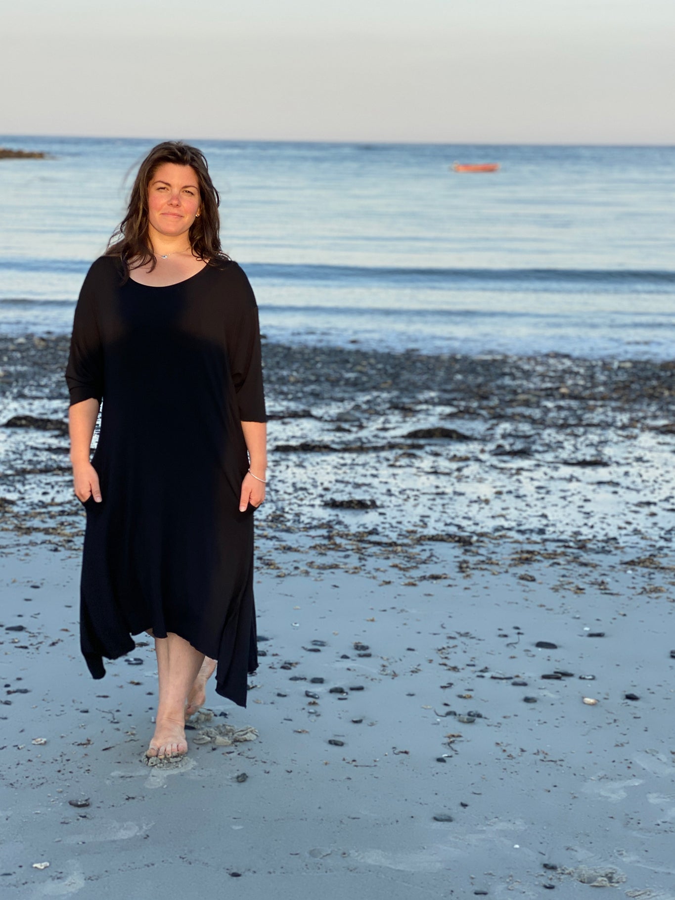 tide in tissue black