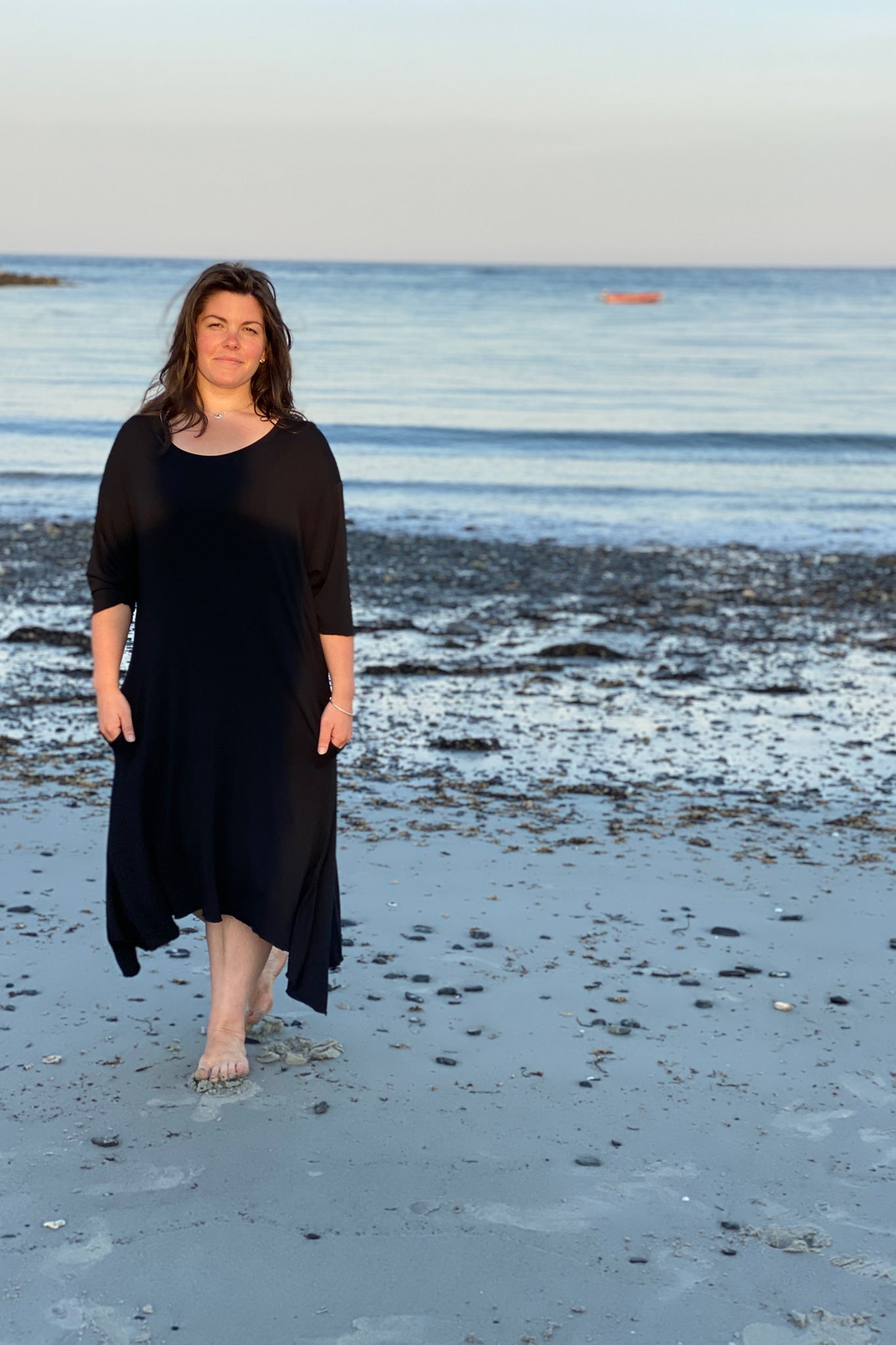 tide in tissue black