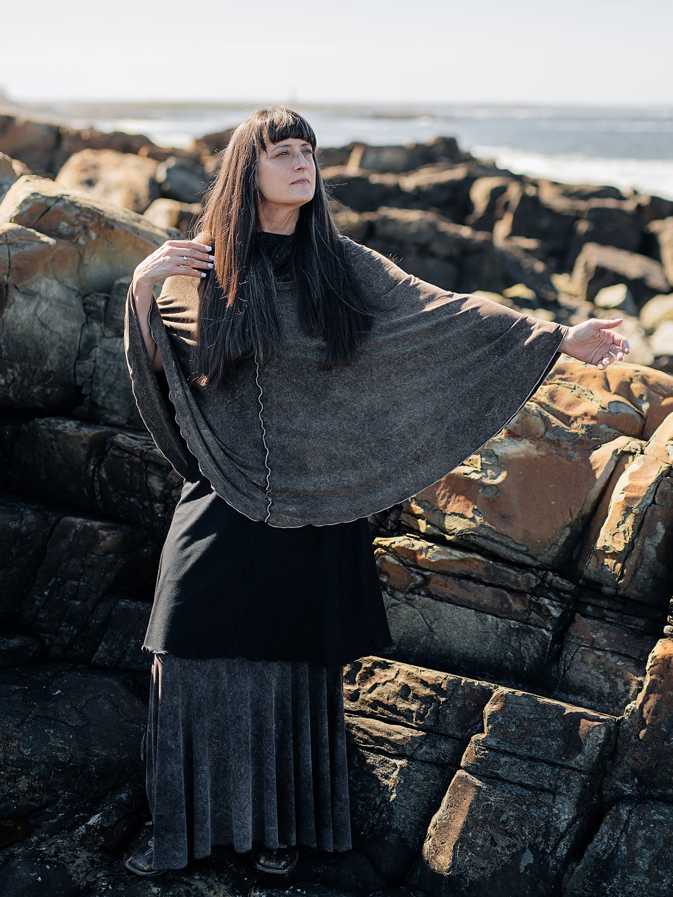 angelrox® lady flirt dress skirt cozy poncho in mineral styled with black flare