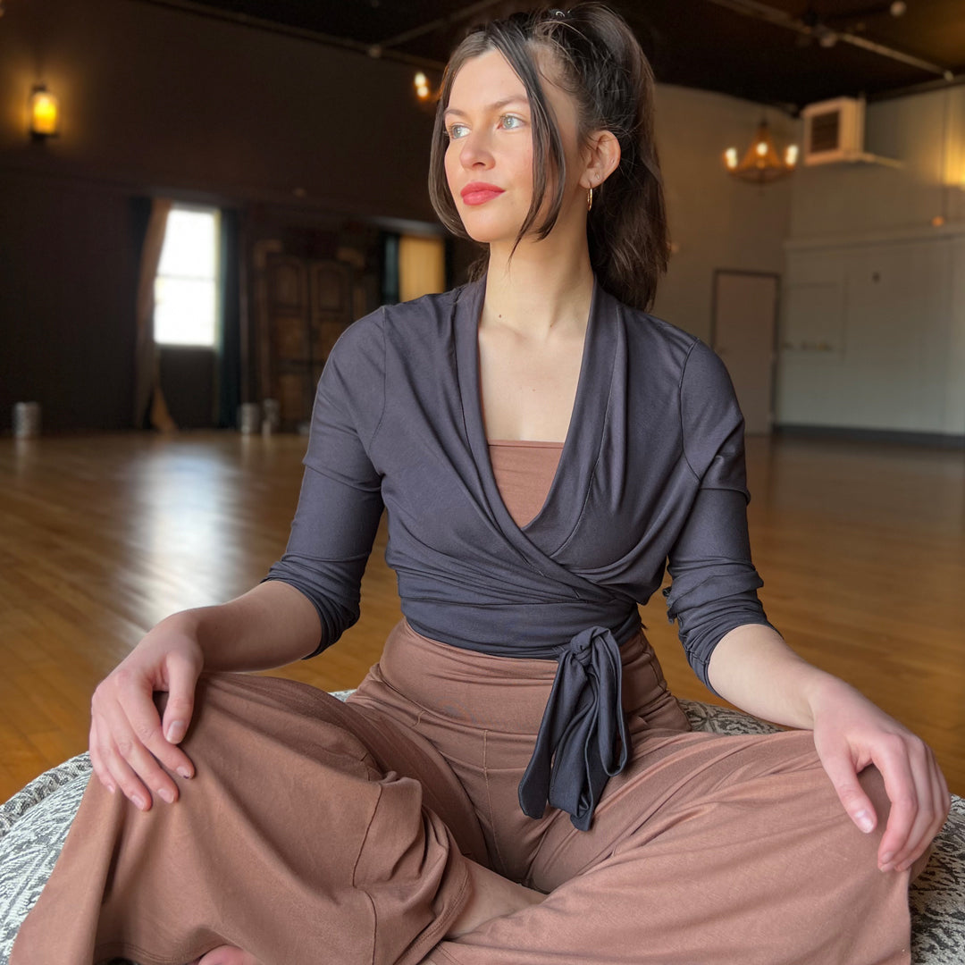 suger® rappa jacket in carbon paired with cedar pinup