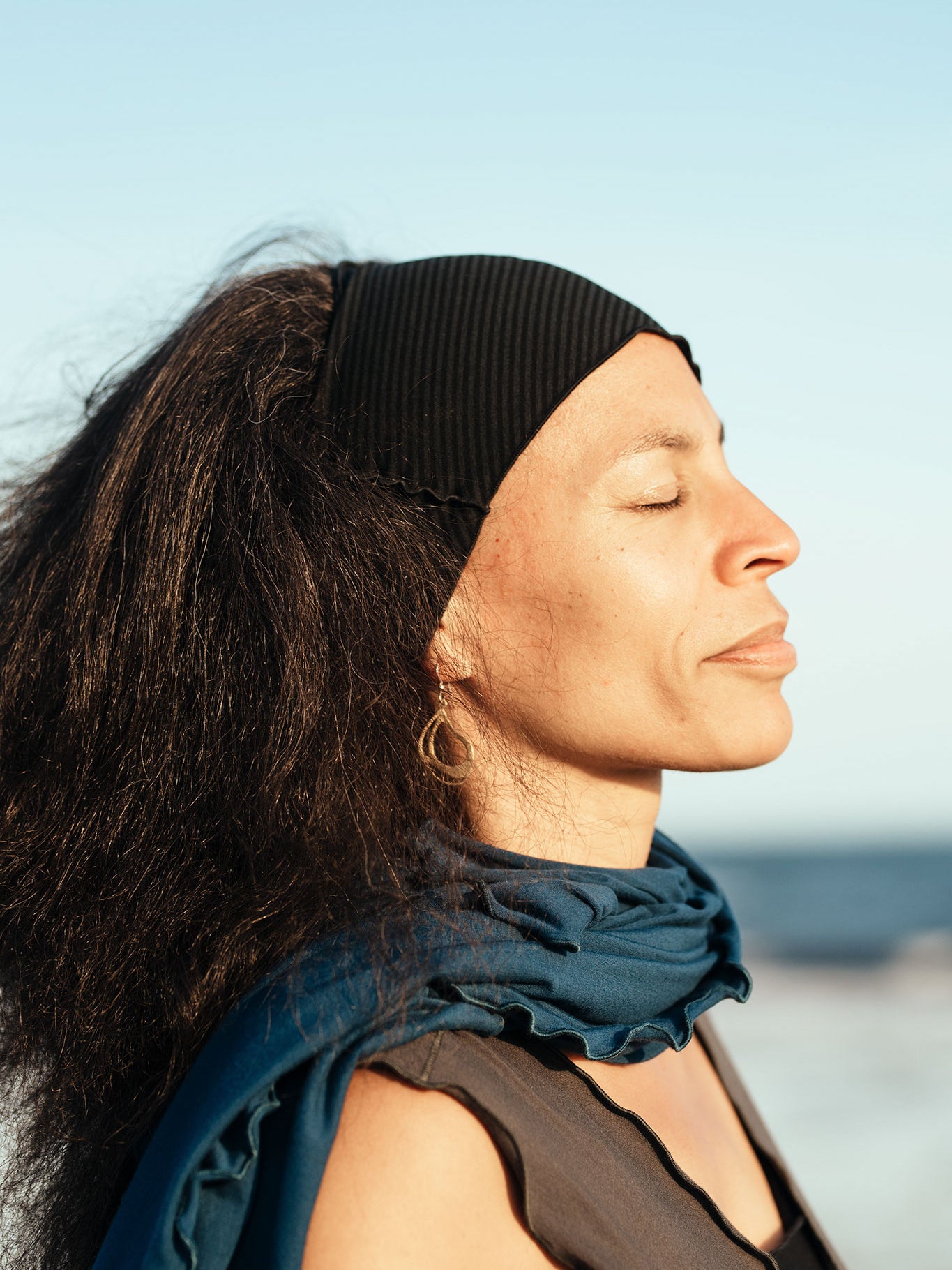 subtle stripe band holds locks securely