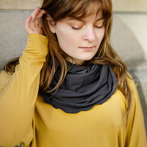 hourglass in carbon with poptop in amber