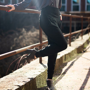 jogger in black with pop top in carbon tucked into waistband