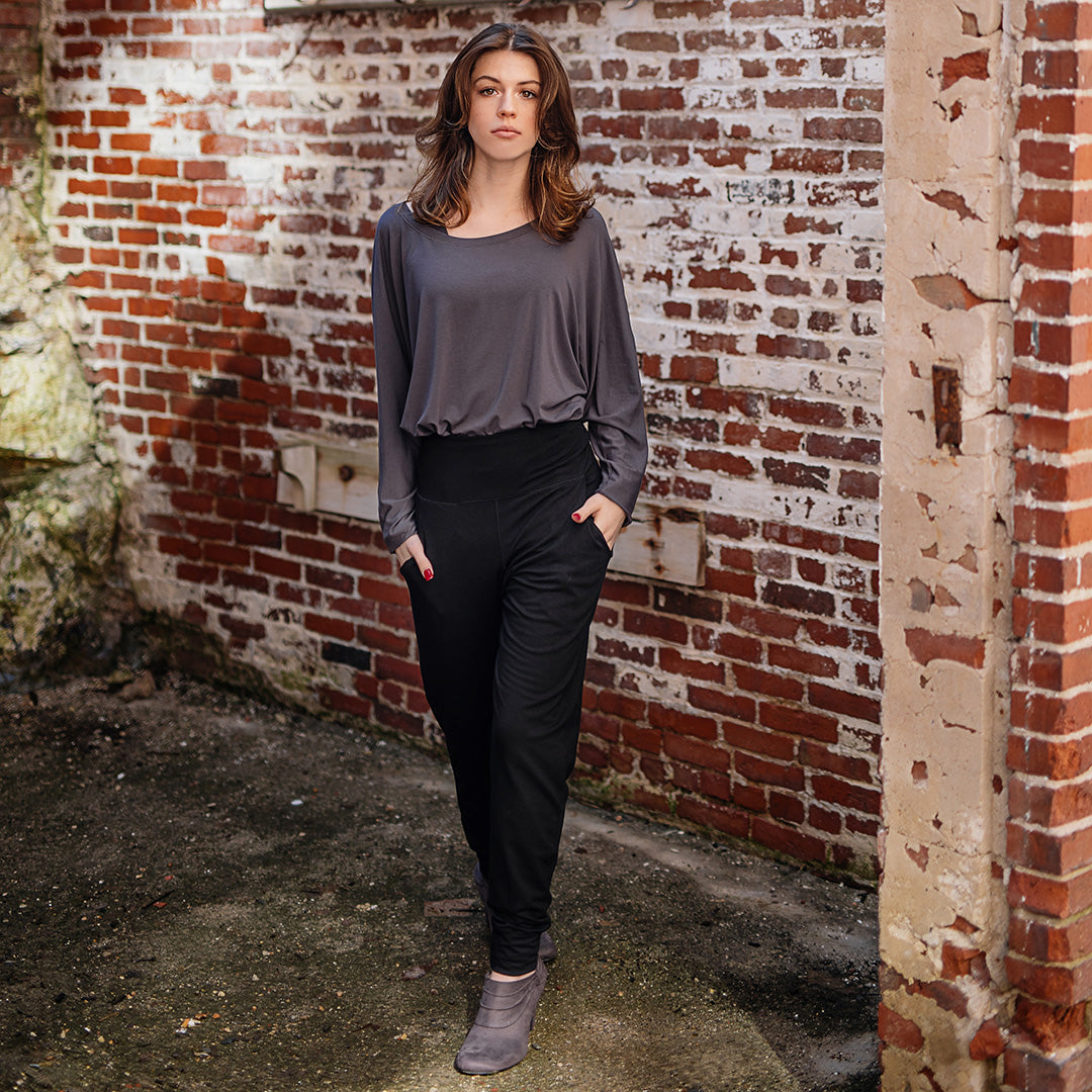 jogger in black with pop top in carbon tucked into waistband