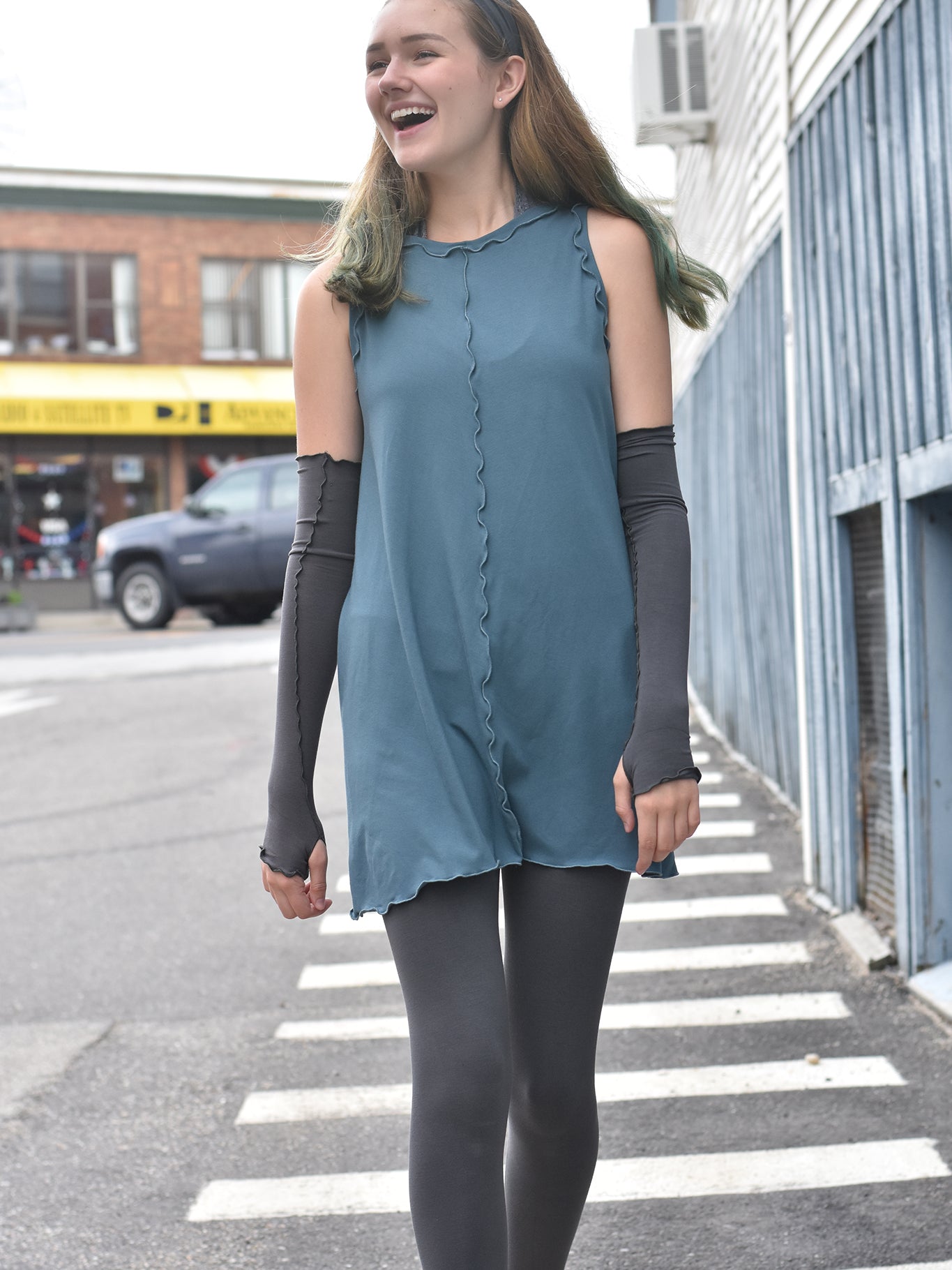 angelrox shift tank in ocean + opera sleeves in iron + base in iron