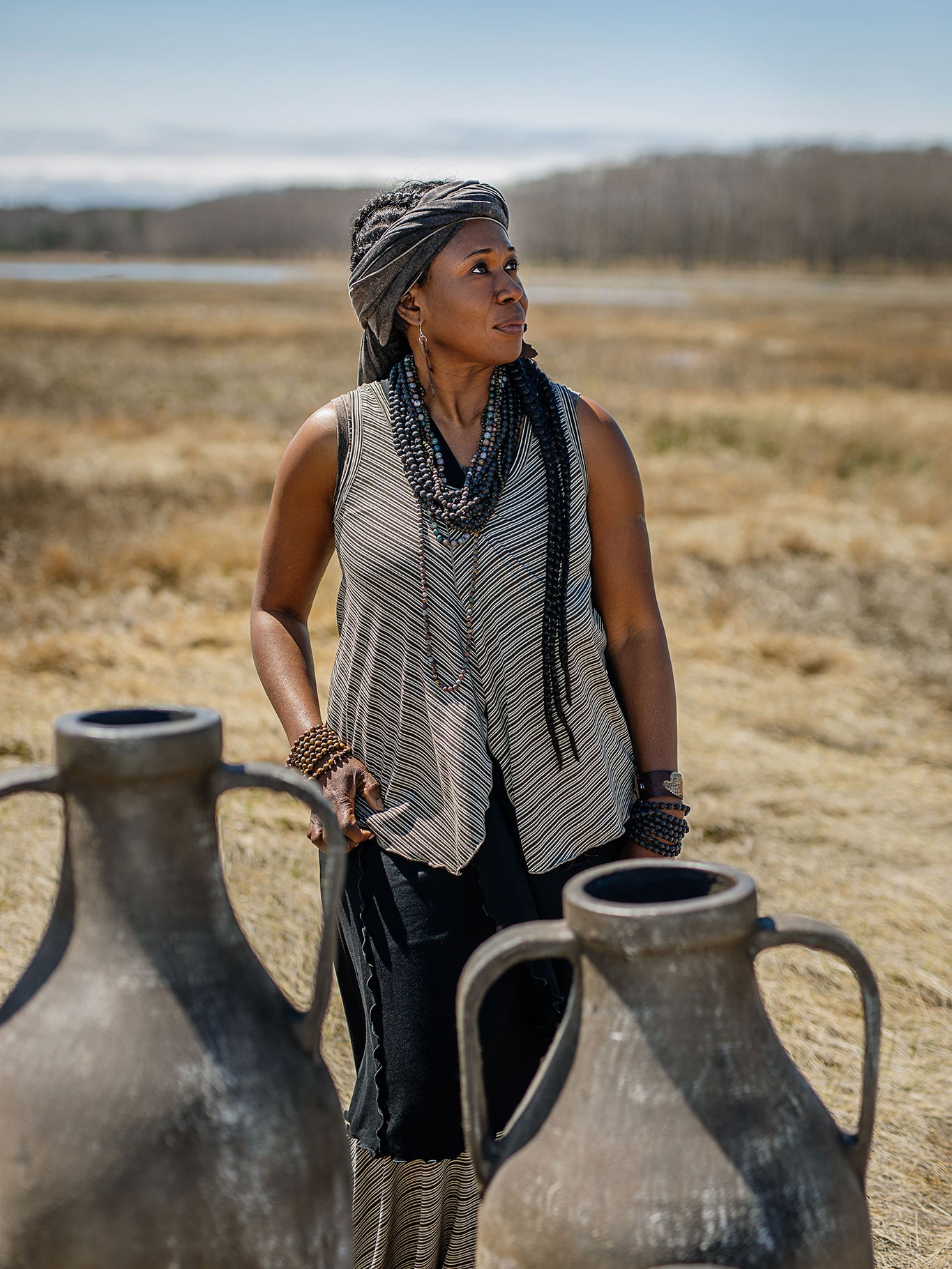 suger® tulip tissue tank in earth stripe paired with mineral prima + black wrap