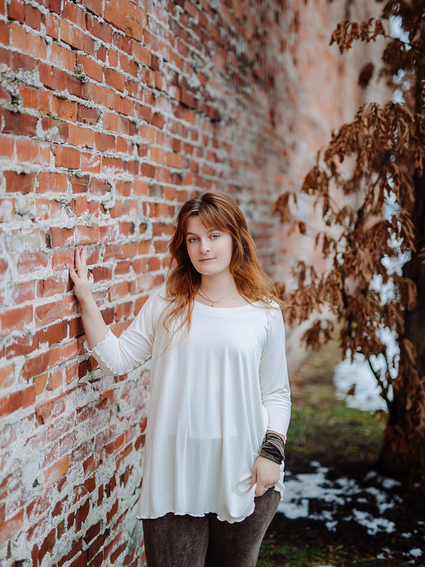 swing top in milk with trouser in mineral