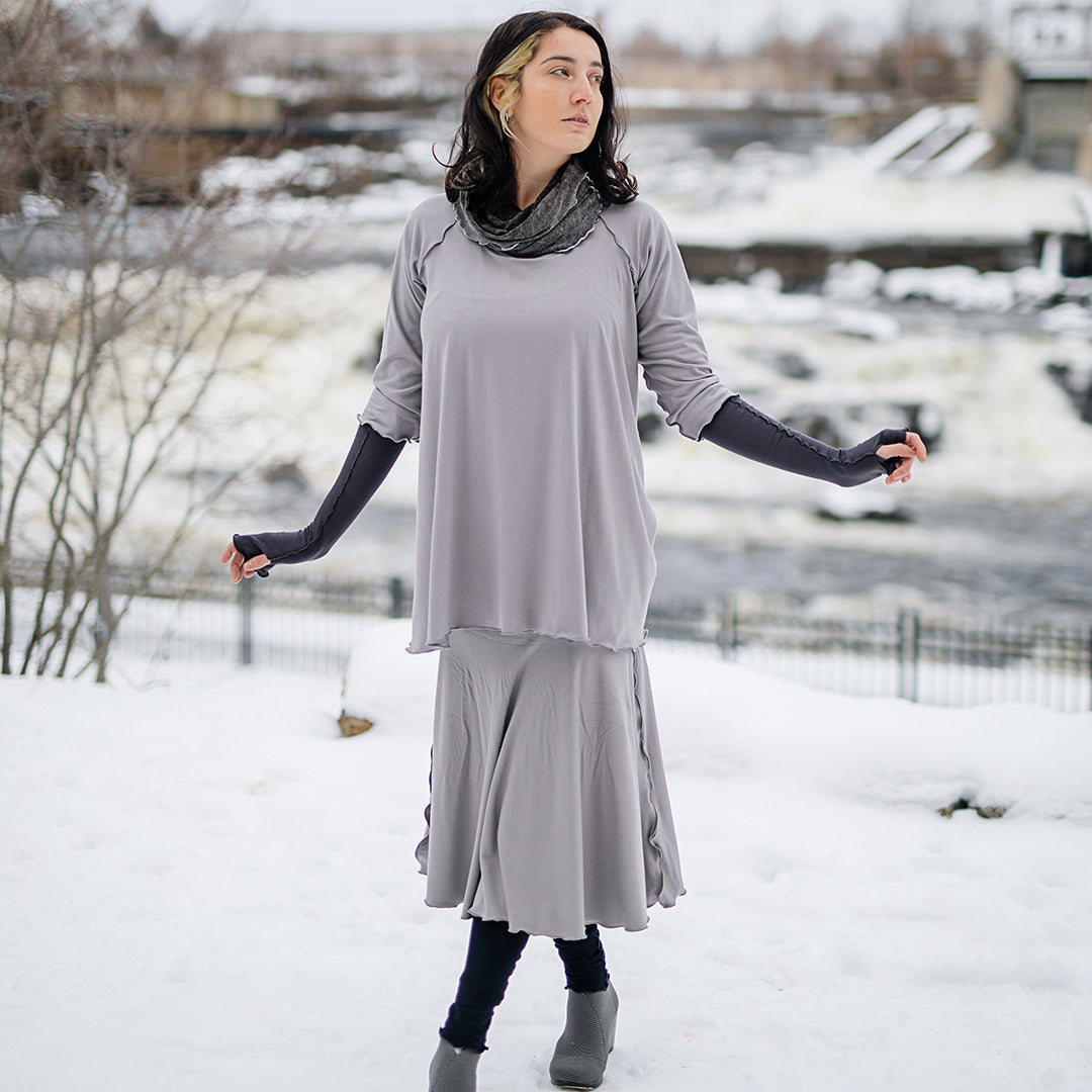 swing top and lady flirt in moon with carbon opera sleeves and mineral hourglass at neck