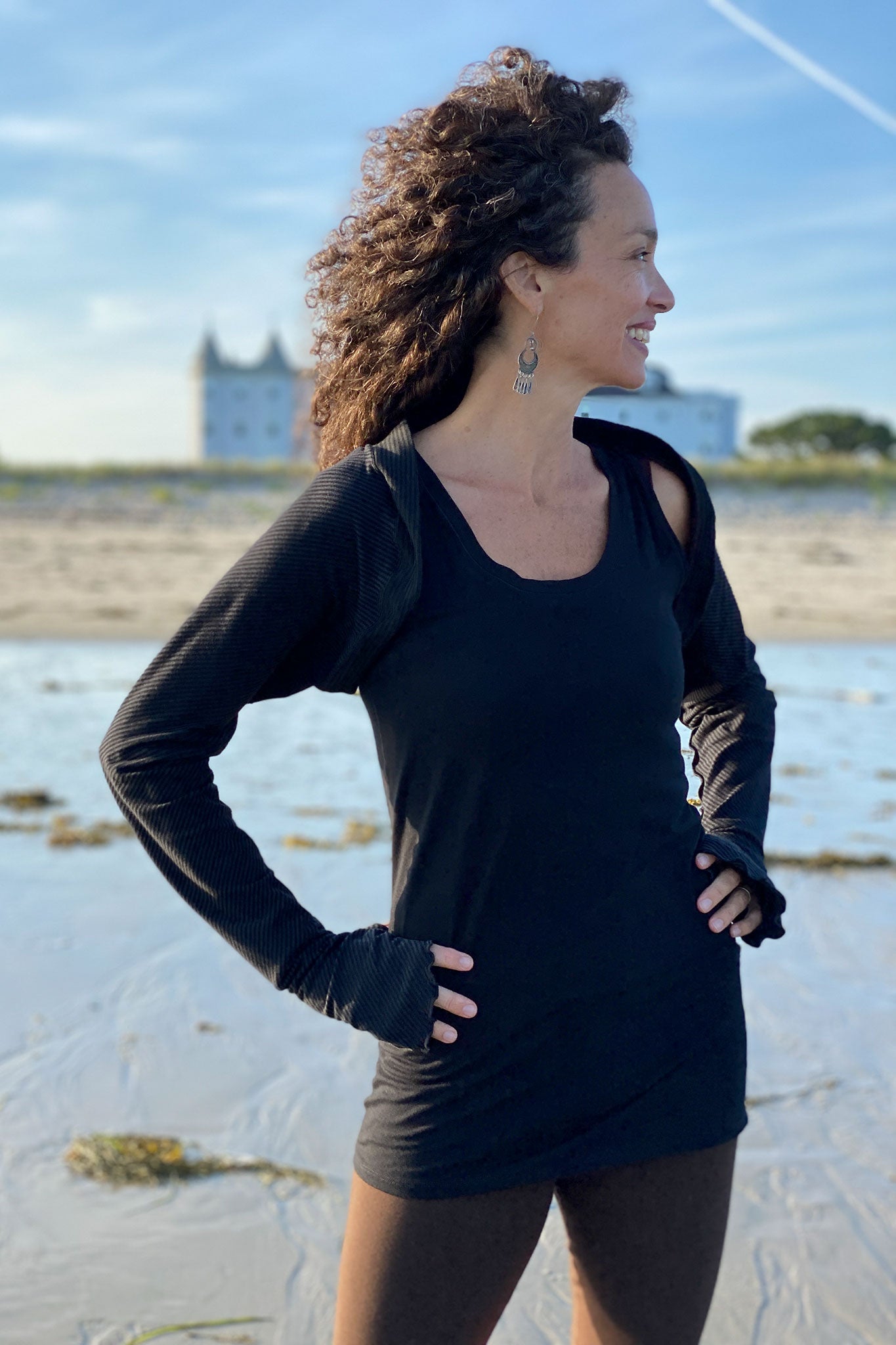 subtle black shrug with our black core + peat hiker