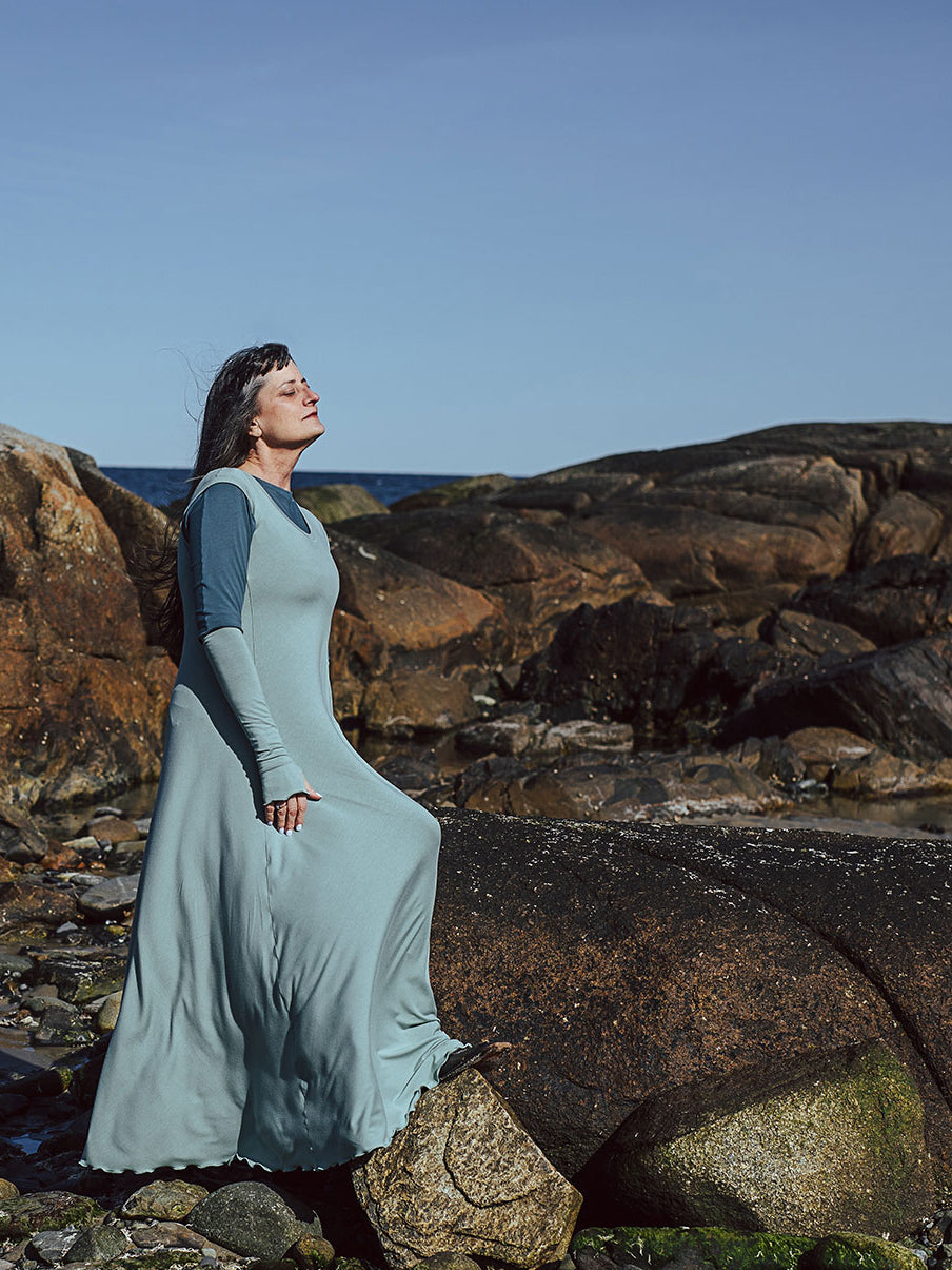 glow gown in glass paired with ocean tide + glass opera