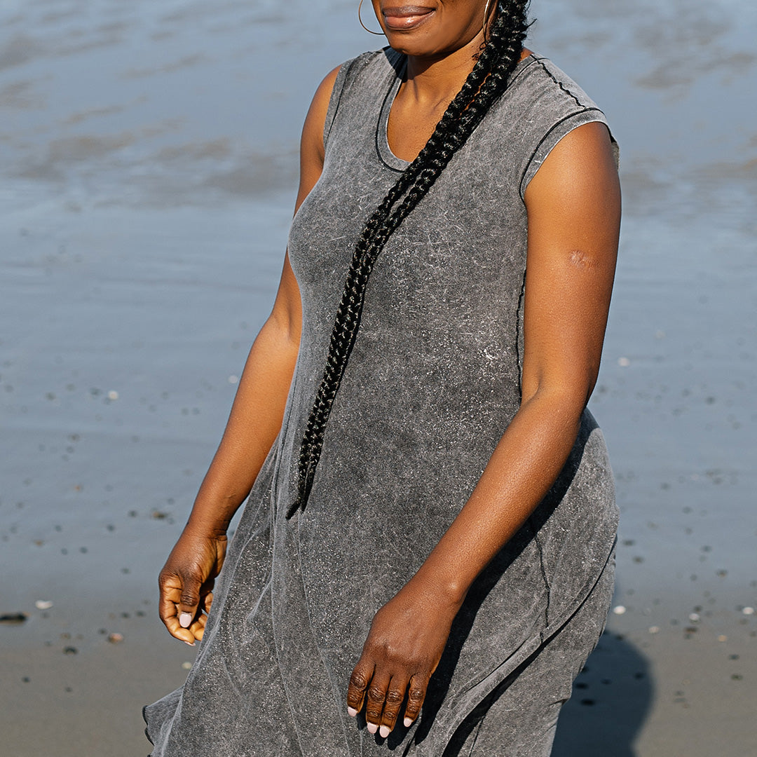 glow dress in black stitch mineral