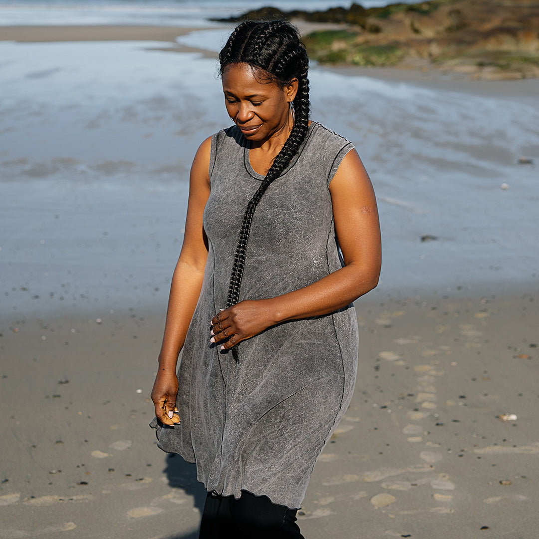 glow dress in black stitch mineral