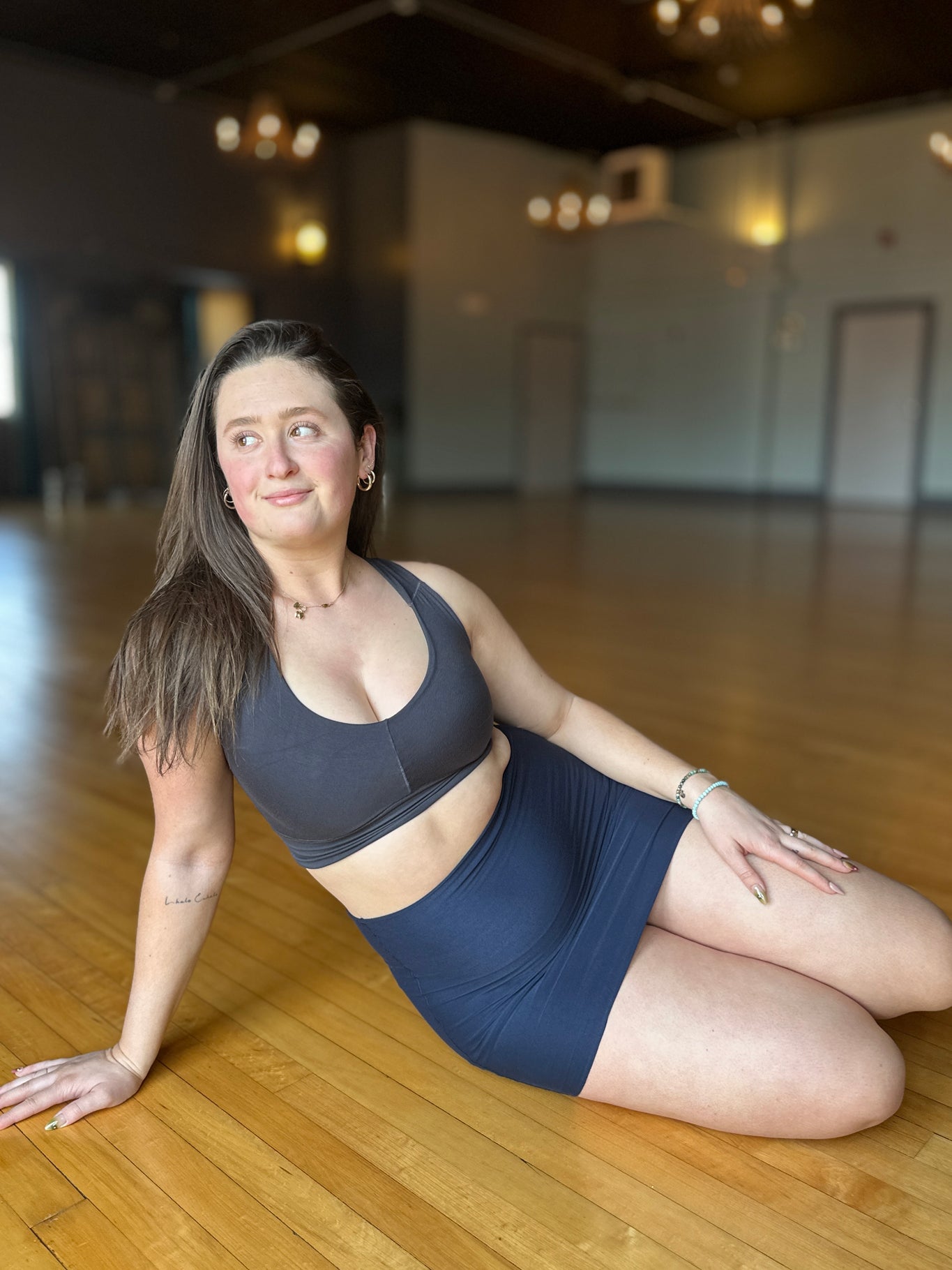 suger® pinup shaper in navy paired with carbon balance bra