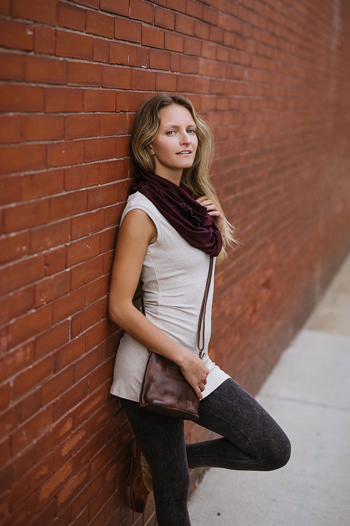 wing cap t in oatmeal with wine loop around neck and mineral base legging