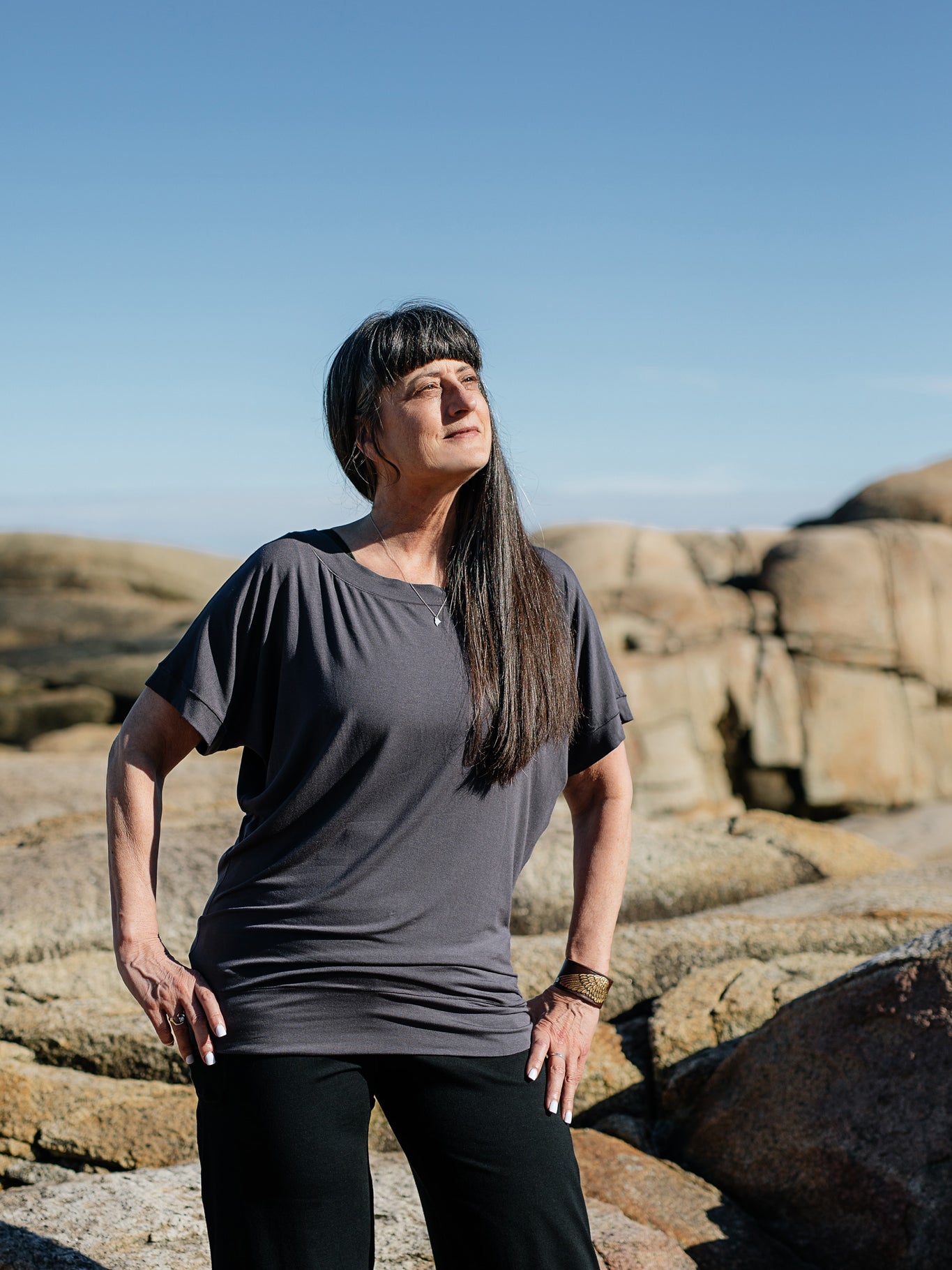 flash off shoulder top in carbon paired with black kick