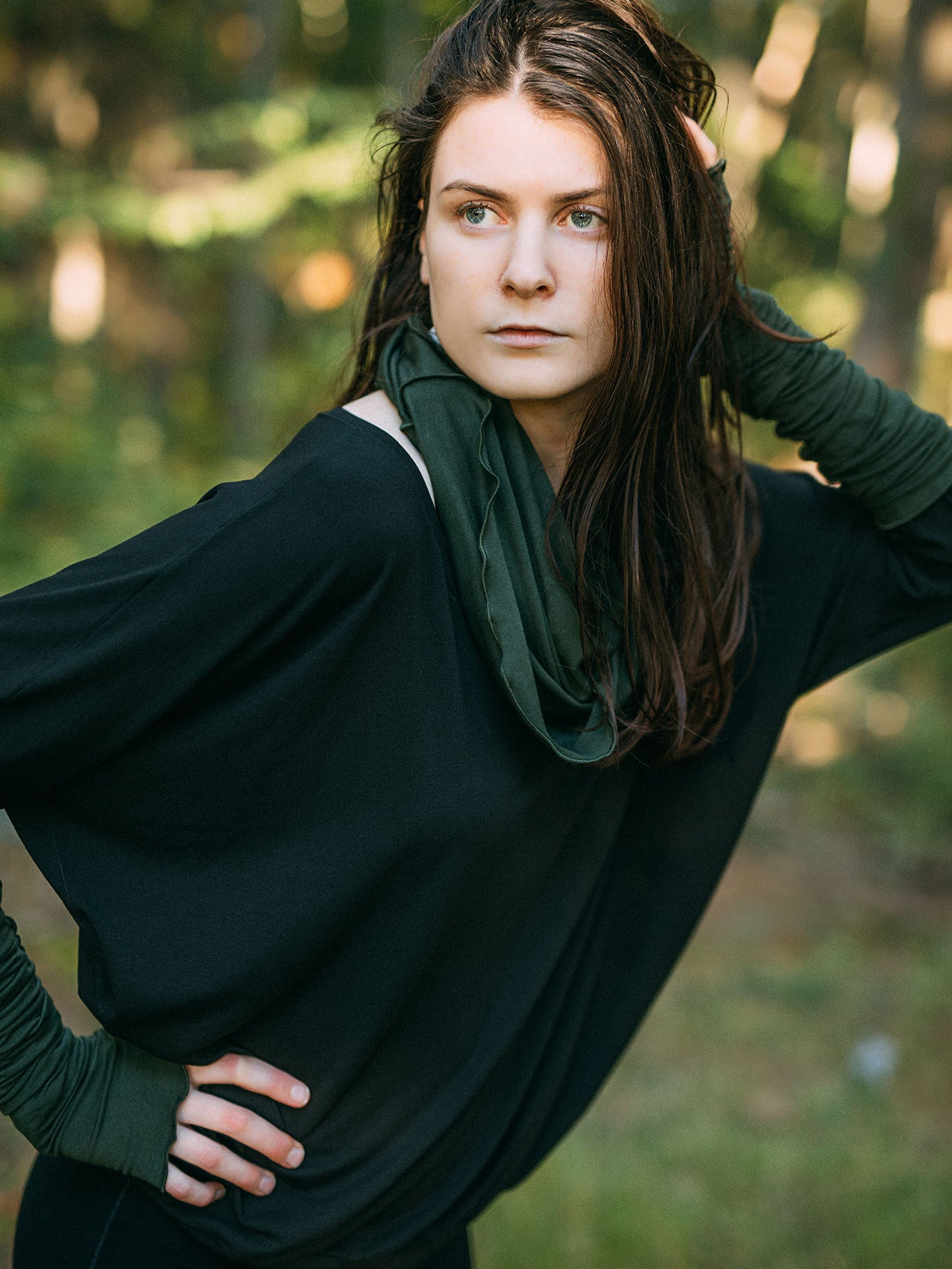 opera sleeves in fir with hourglass in fir and poptop in black