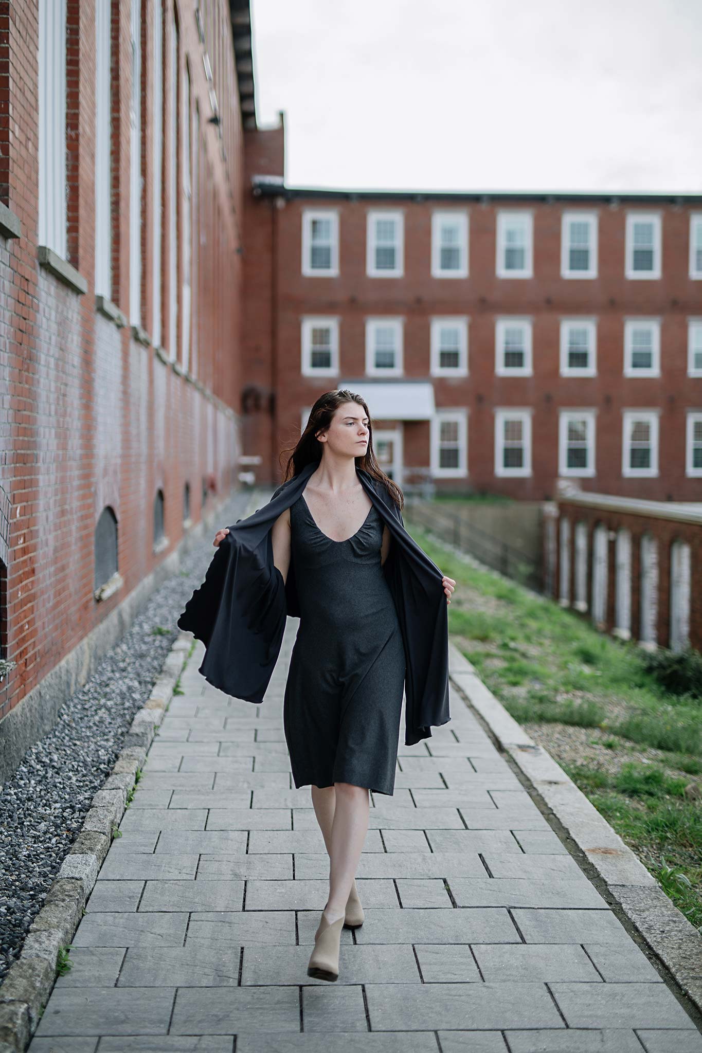 shawl in black with charcoal reversible pushup dress