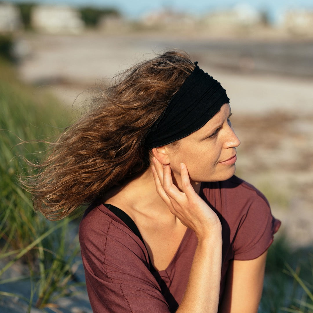 black band with lush breeze top
