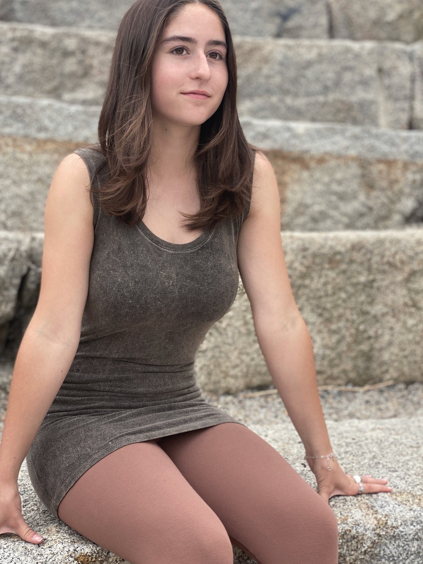 core tank in mineral + base capri in cedar