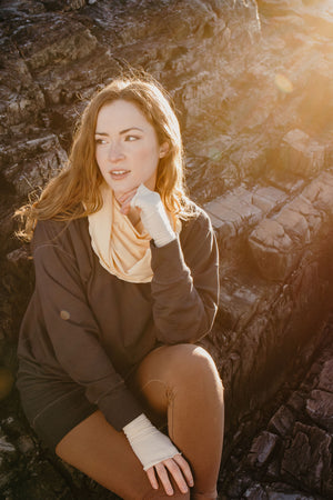 suger WELDER in carbon with cedar BASE + butter hourglass and sleeves