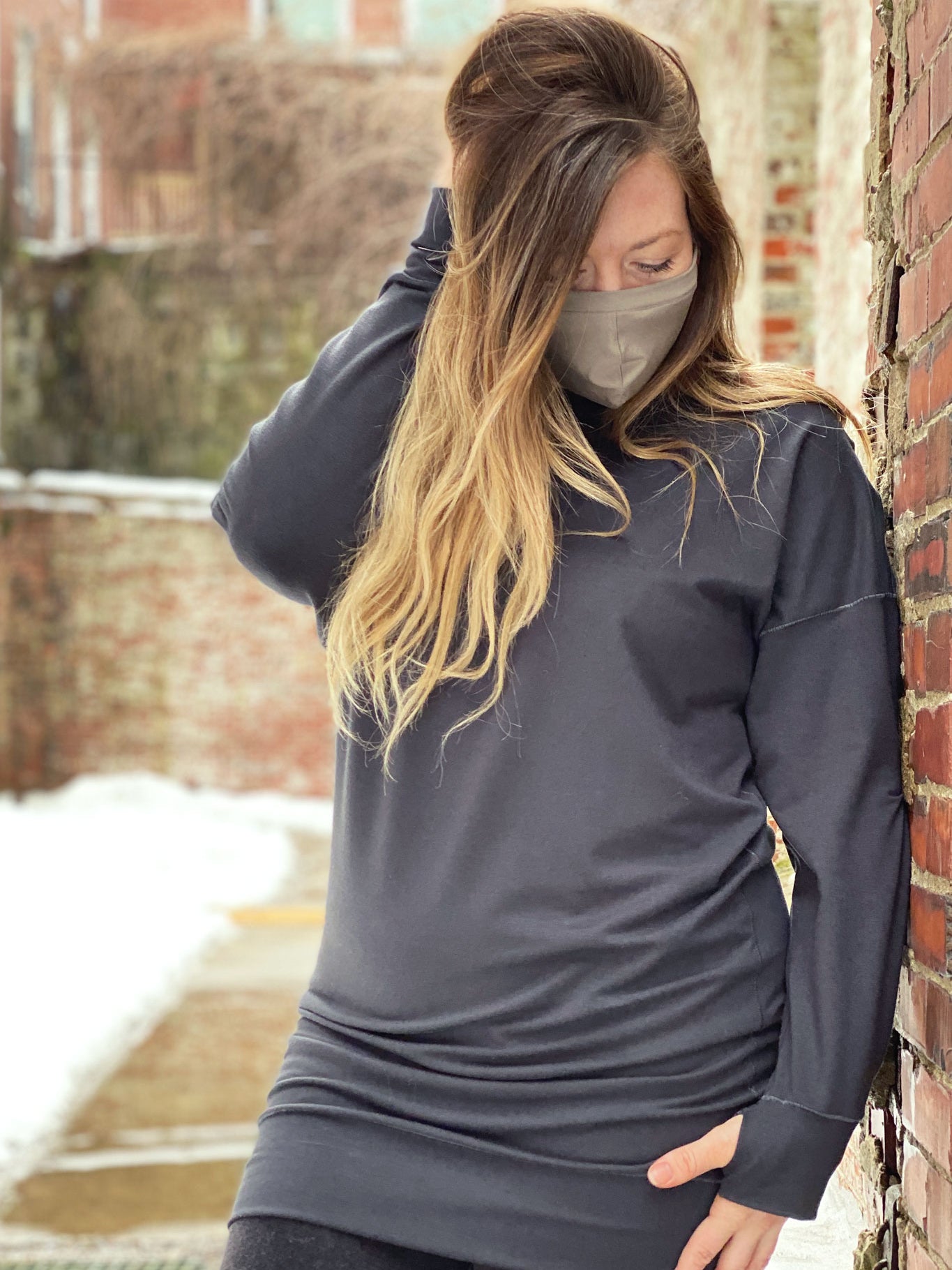 welder pullover in carbon terry bamboo