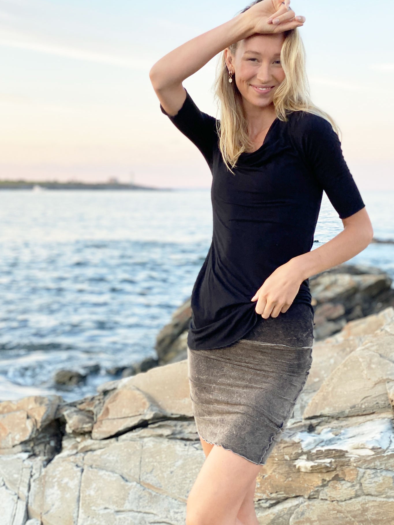 grace half sleeve top in black bamboo + mineral hourglass