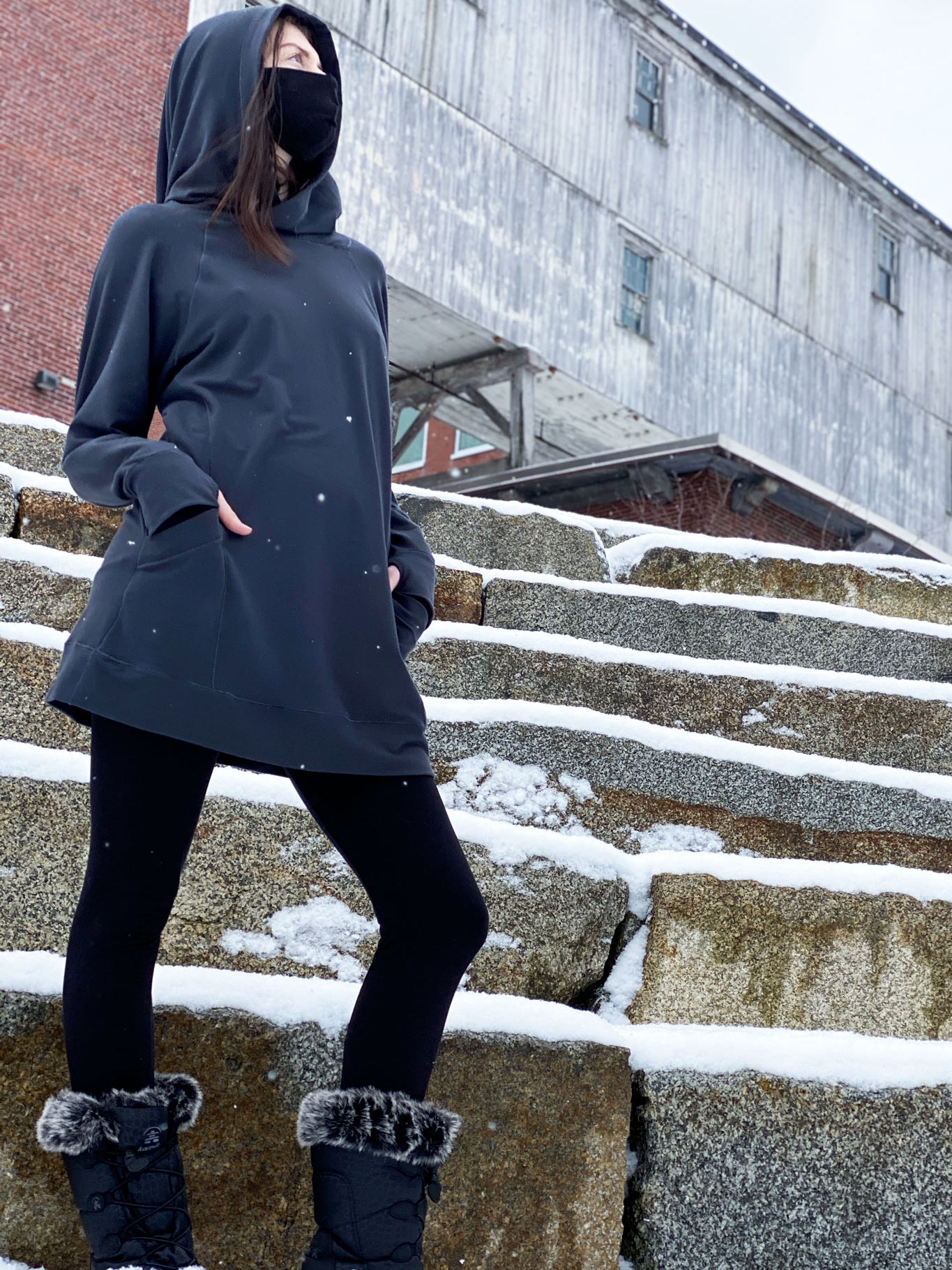 maeve hooded pullover in carbon