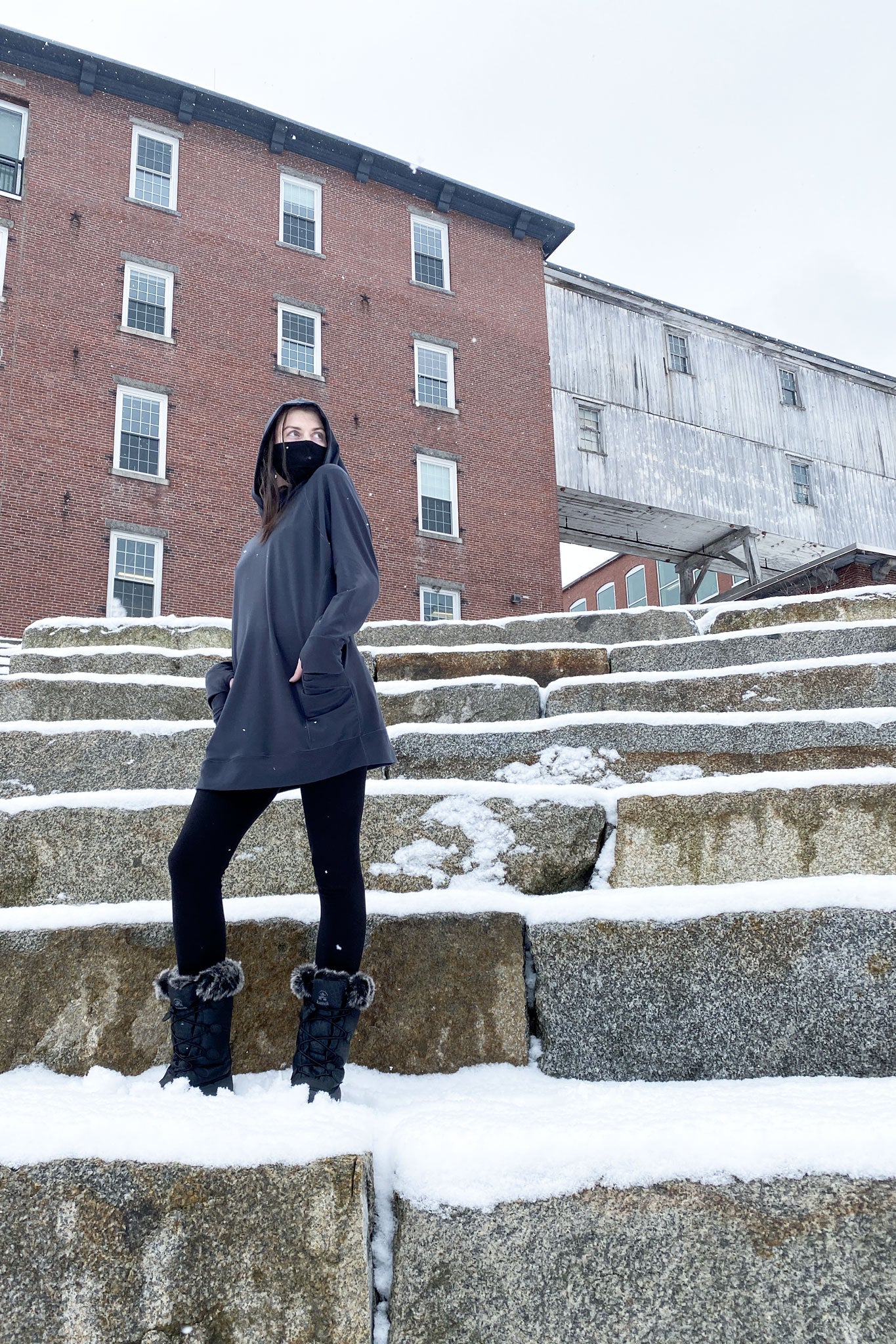 maeve hooded pullover in carbon