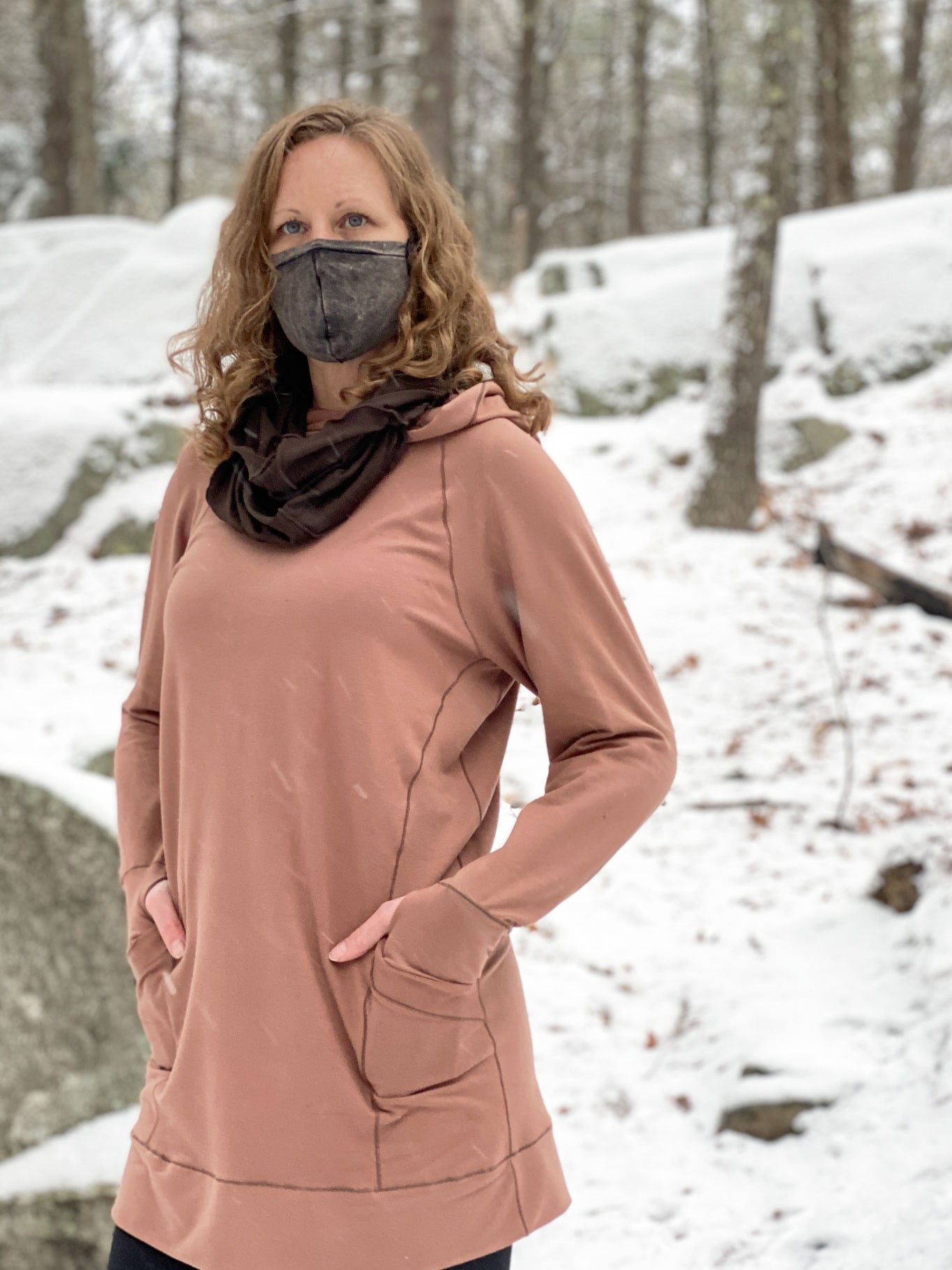 suger maeve in cedar + peat loop scarf